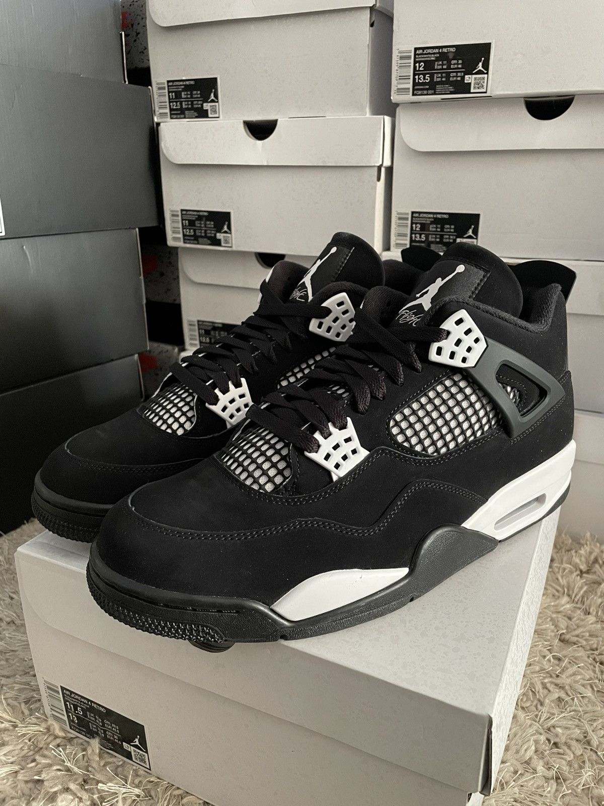 Jordan Brand Jordan 4 White Thunder Size US 11.5 / EU 44-45 - 1 Thumbnail