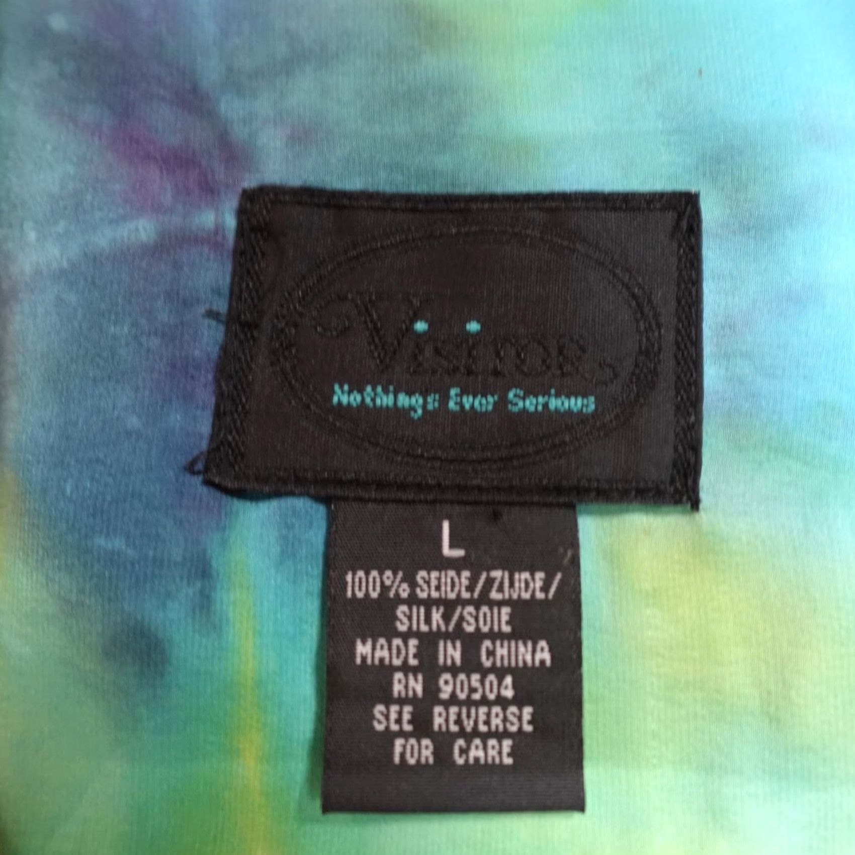 Vintage VINTAGE Visitor Shirt L Blue Silk Tie Dye Geometric Button-Up Short Sleeve Collared Loud Loop Collar Mens Size US L / EU 52-54 / 3 - 4 Thumbnail