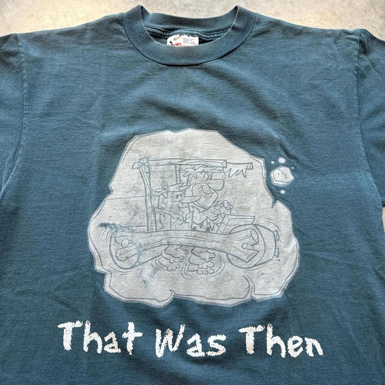 Chase Authentics Faded Cartoon Network Wacky Races Flinstones 90's T-Shirt Size US L / EU 52-54 / 3 - 3 Thumbnail