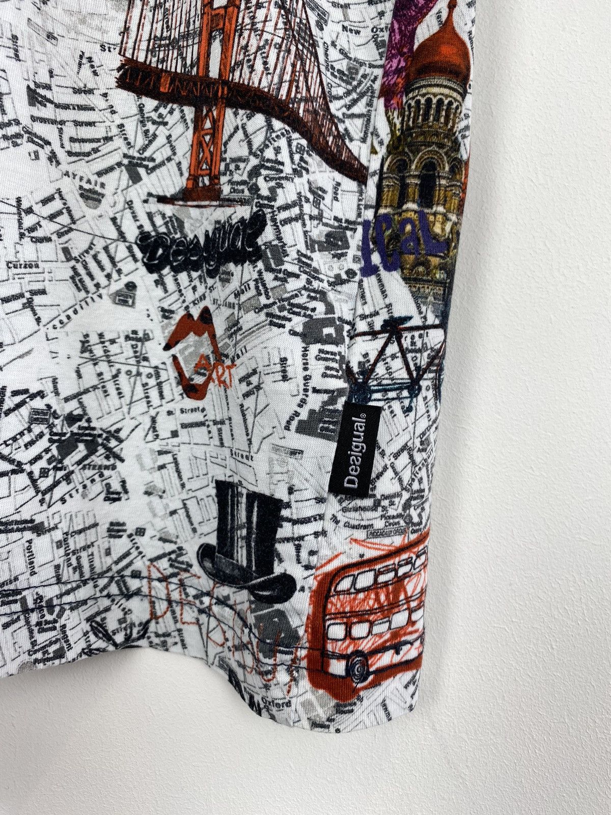 Other Desigual White Short Sleeve T-Shirt Men’s Size 2XL Top Size US XXL / EU 58 / 5 - 4 Thumbnail