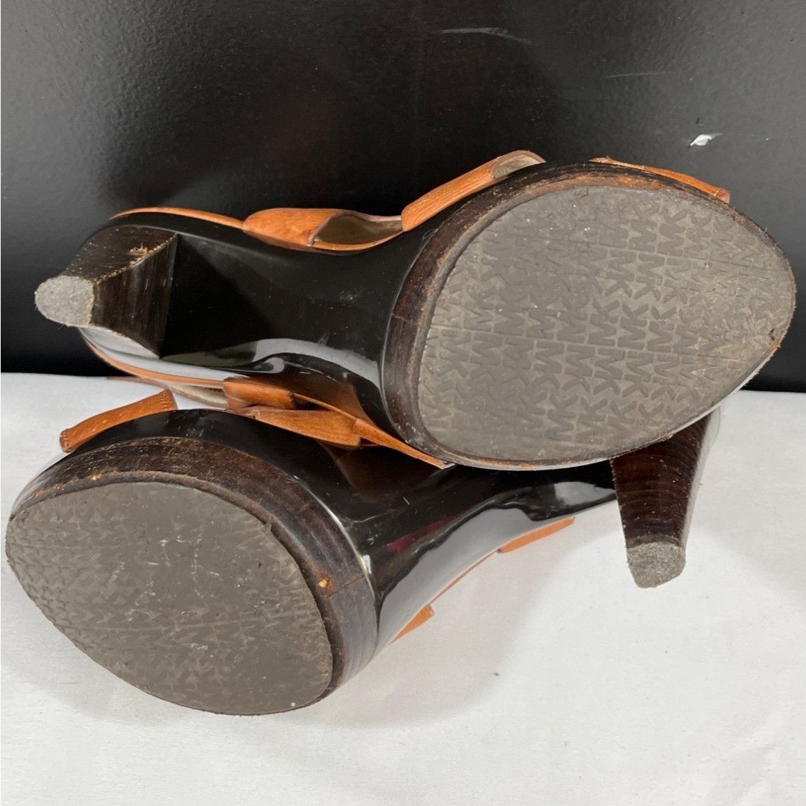Michael Kors Michael Michael Kors Women's Brown Shoes/Heels Sz 5M SKU 545 Size US 5 / IT 35 - 5 Thumbnail