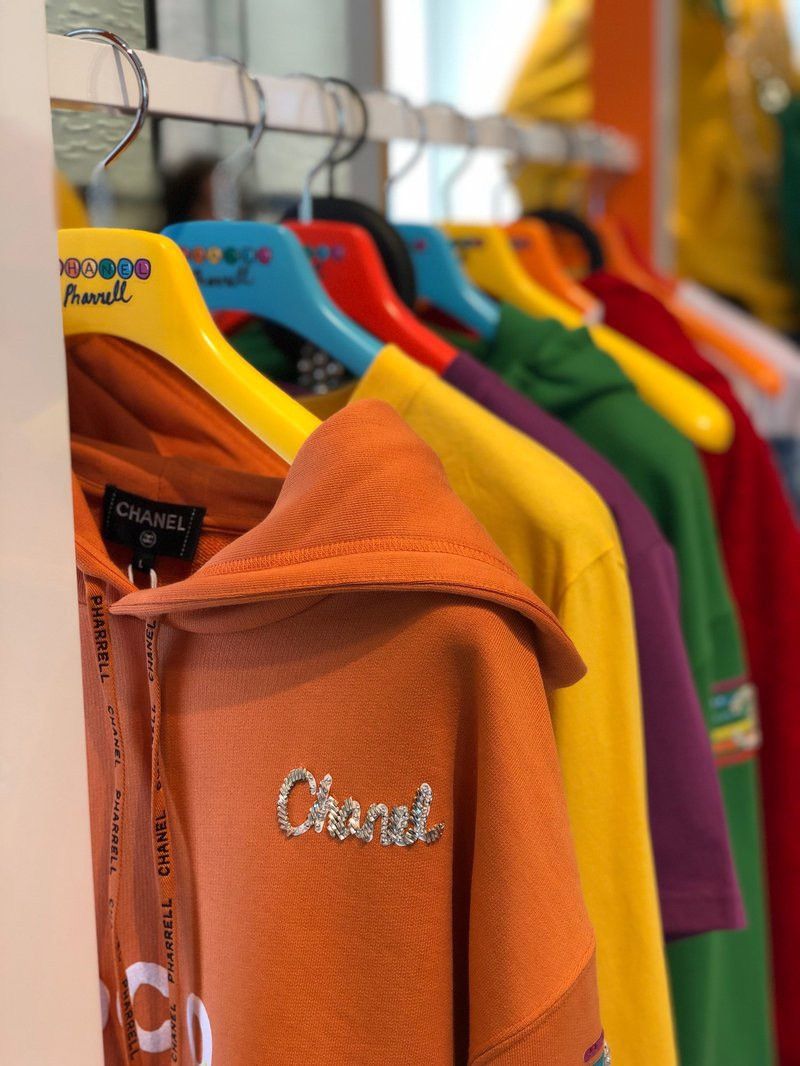 Chanel Chanel x Pharrell 2019 Coco Hand Beaded Lesage Yellow Hoodie Size US M / EU 48-50 / 2 - 20 Thumbnail
