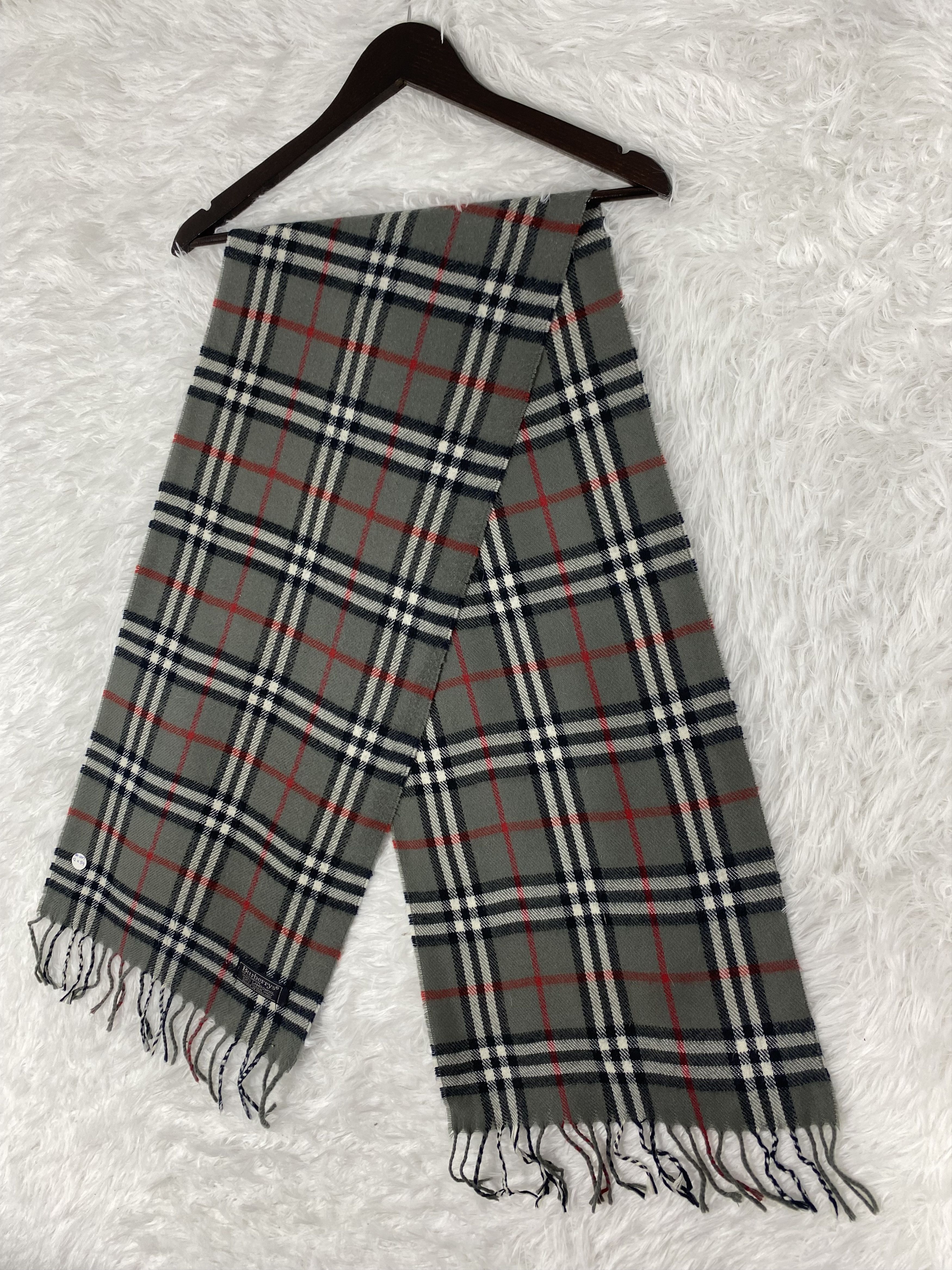 Burberry Vintage Burberry Scarf / Muffler Neckwear PM0017 Size ONE SIZE - 4 Thumbnail