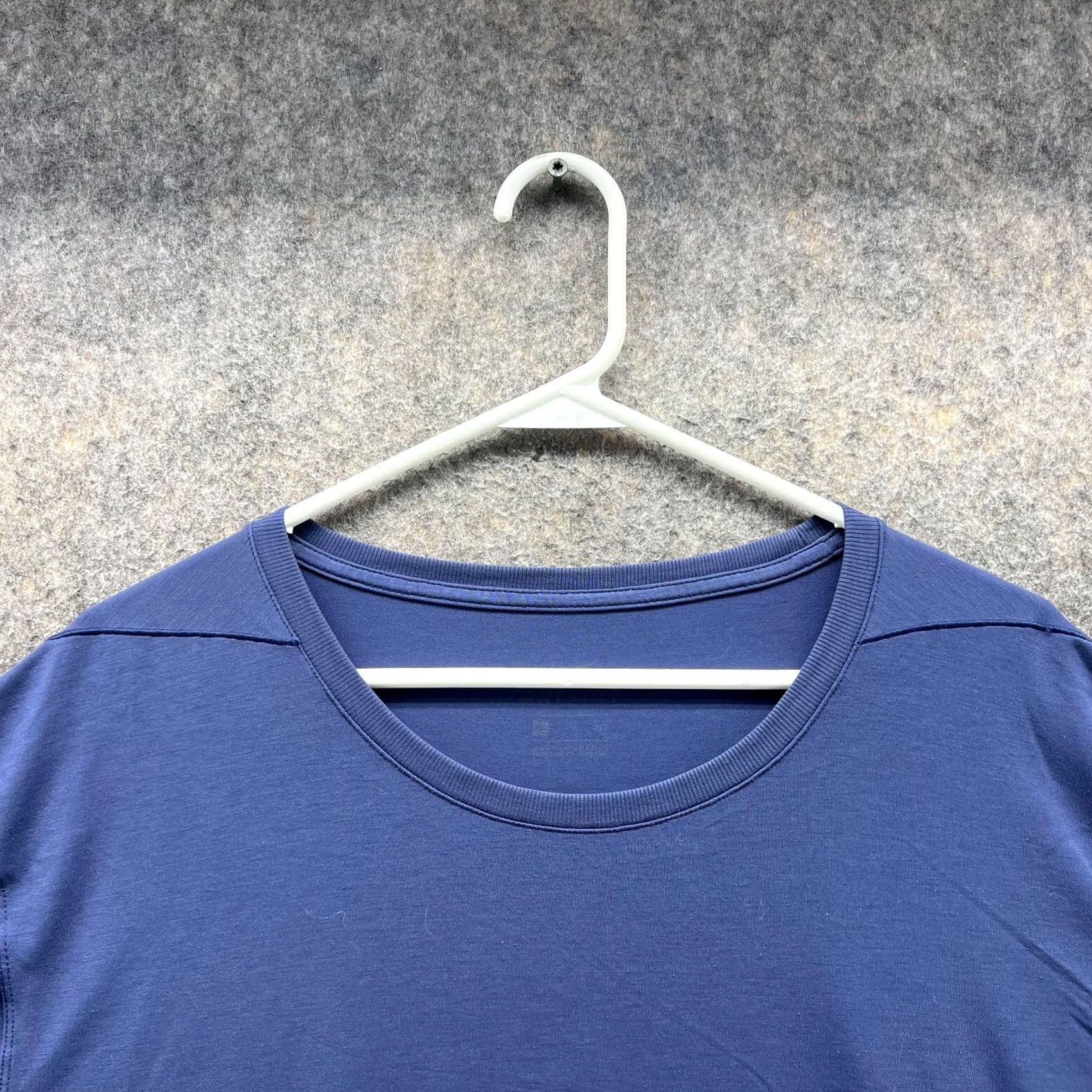 Nike Nike Shirt Men 2XL Adult Blue Navy Dri-Fit Crewneck Polyester Nike T-Shirt Reg Size US XXL / EU 58 / 5 - 4 Thumbnail