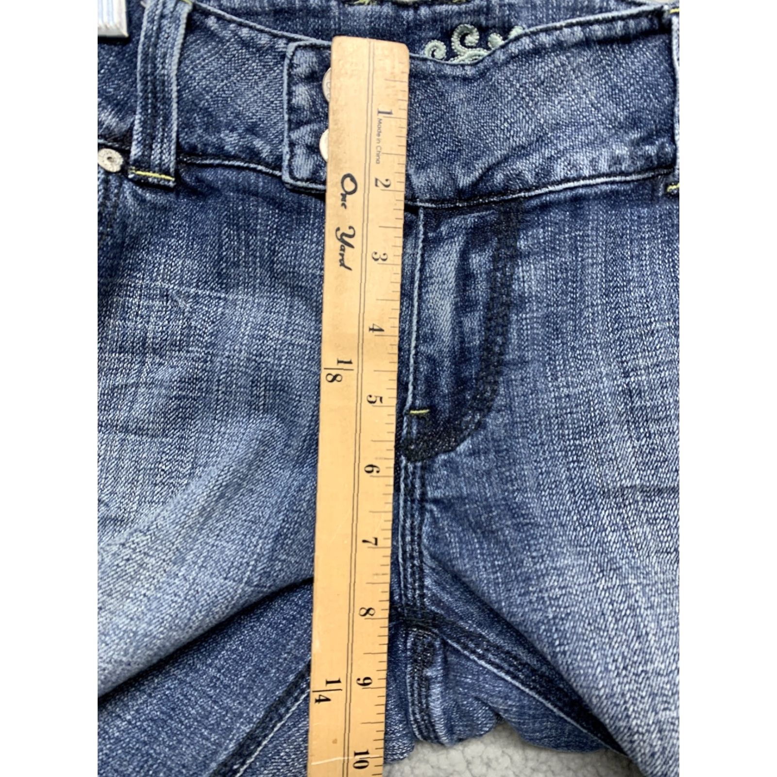 Denime Refuge Premium Womens Capri Jeans Denim Blue Med Wash Size 9 Stretch Size 30" / US 8 / IT 44 - 6 Thumbnail