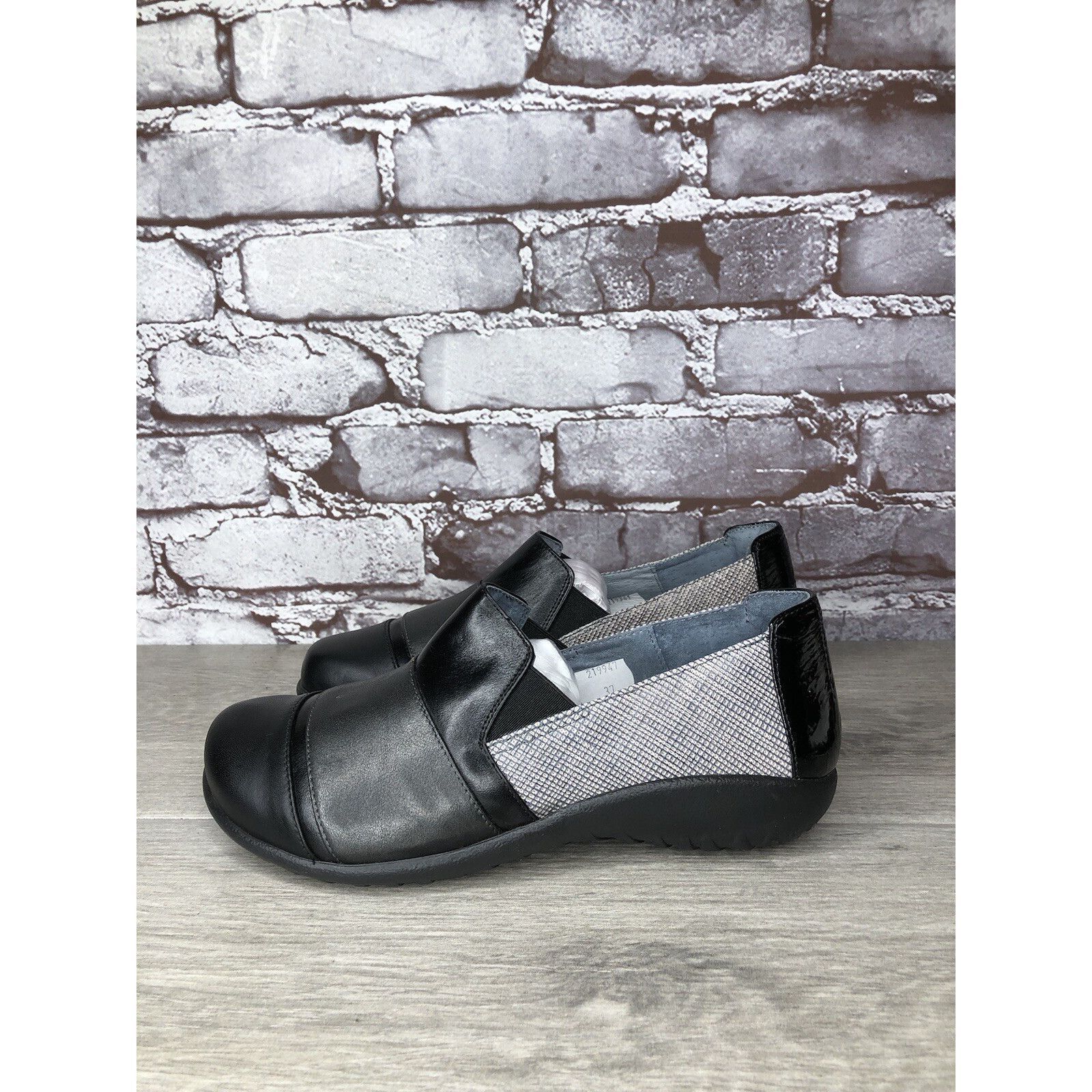Other Naot Prescott Black Leather Grey Synthetic Comfort Casual Cl Size US 6 / IT 36 - 22 Thumbnail