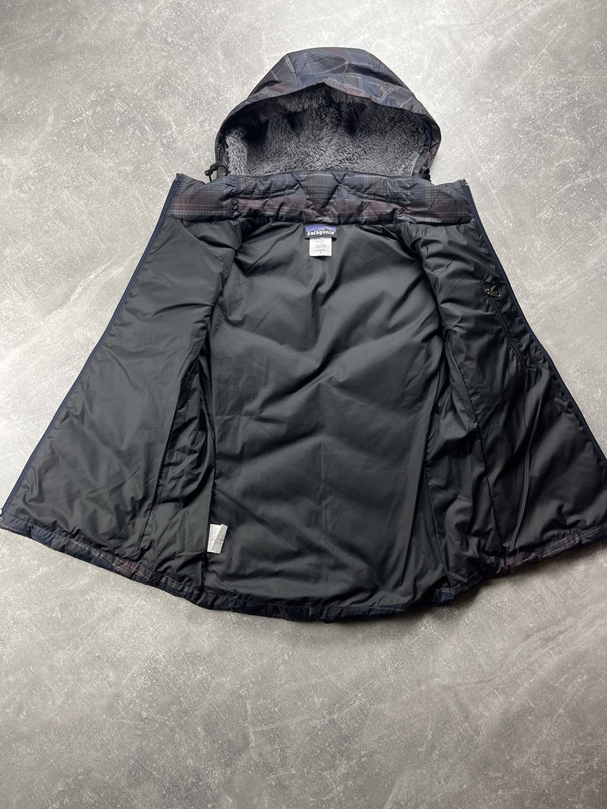 Patagonia Patagonia Women’s Hooded Down Puffer Vest Plaid Blue Gray Size S / US 4 / IT 40 - 9 Thumbnail