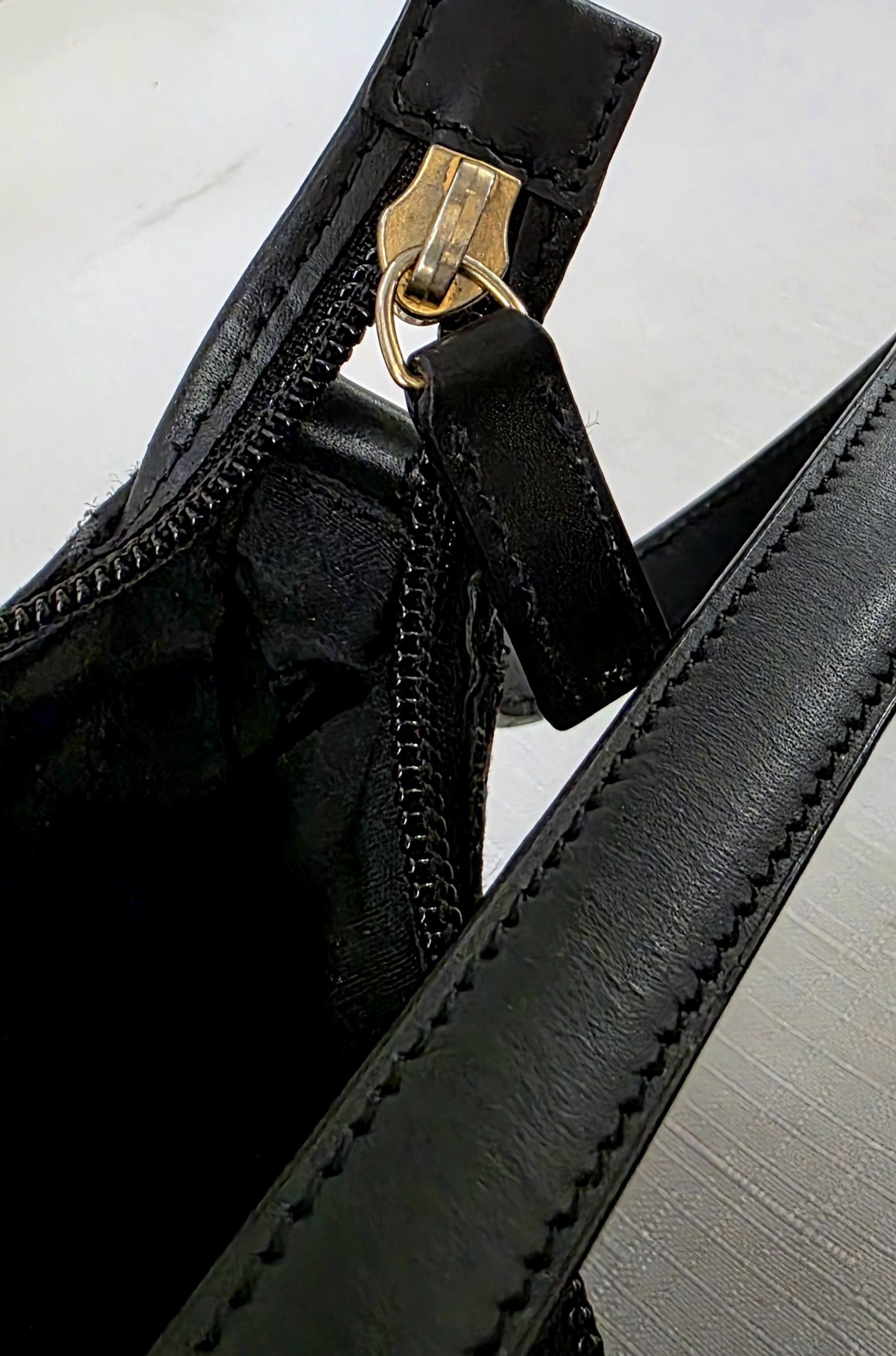Versace Versace Vintage Canvas Medusa All Over Print Shoulder bag Size ONE SIZE - 10 Thumbnail