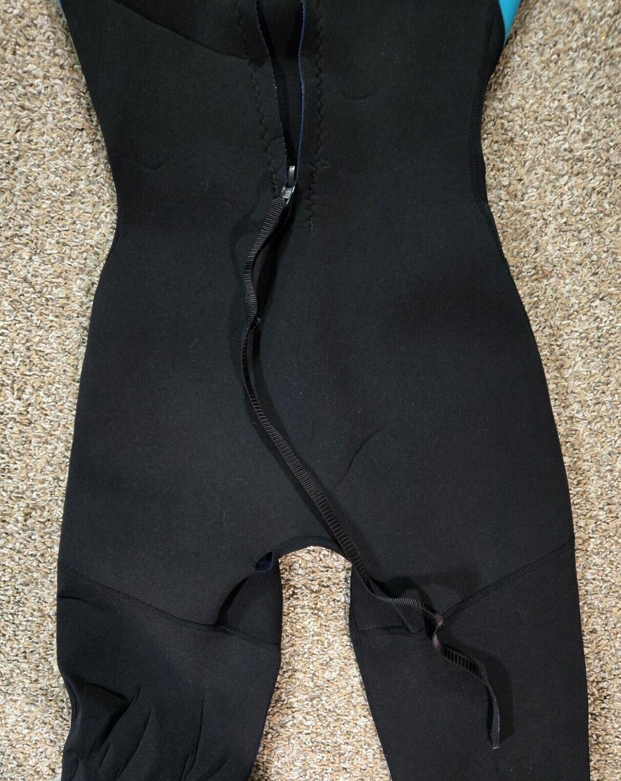 Designer Gladiator Wet Suit Made In USA Size 10 Size ONE SIZE - 11 Thumbnail