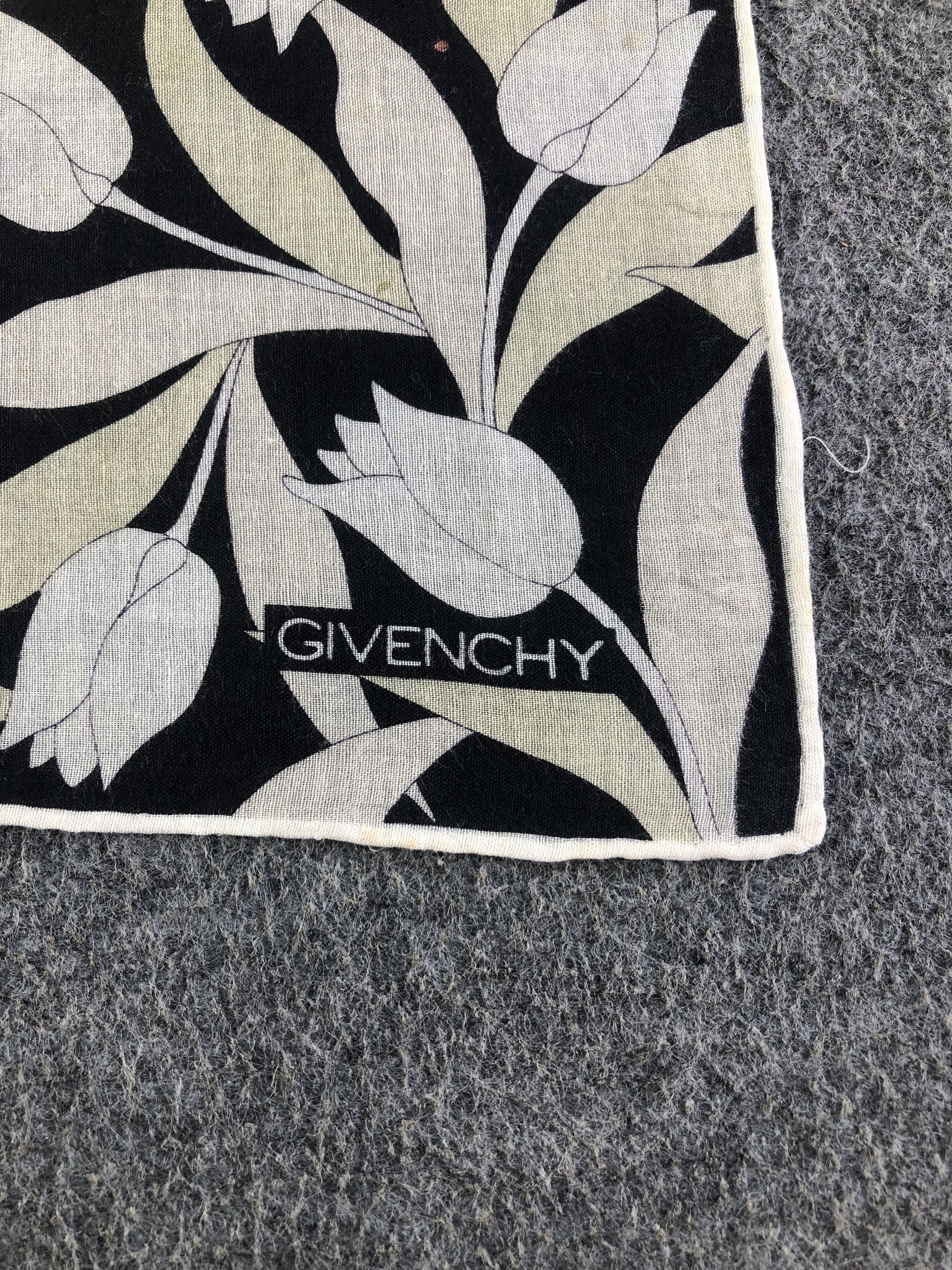 Vintage Givenchy Handkerchief / Bandana / Neckerchief C423 Size ONE SIZE - 5 Thumbnail