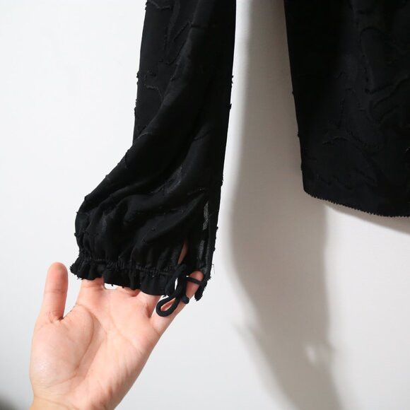 Aritzia Aritzia Wilfred Lourdes Chiffon Prairie Black Silk Blouse Size XS / US 0-2 / IT 36-38 - 7 Thumbnail
