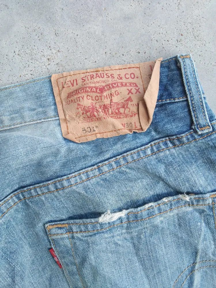 Levi's Vintage Levi's 501 Rusty Wash Distressed Jeans 30x32 Size US 30 / EU 46 - 3 Thumbnail