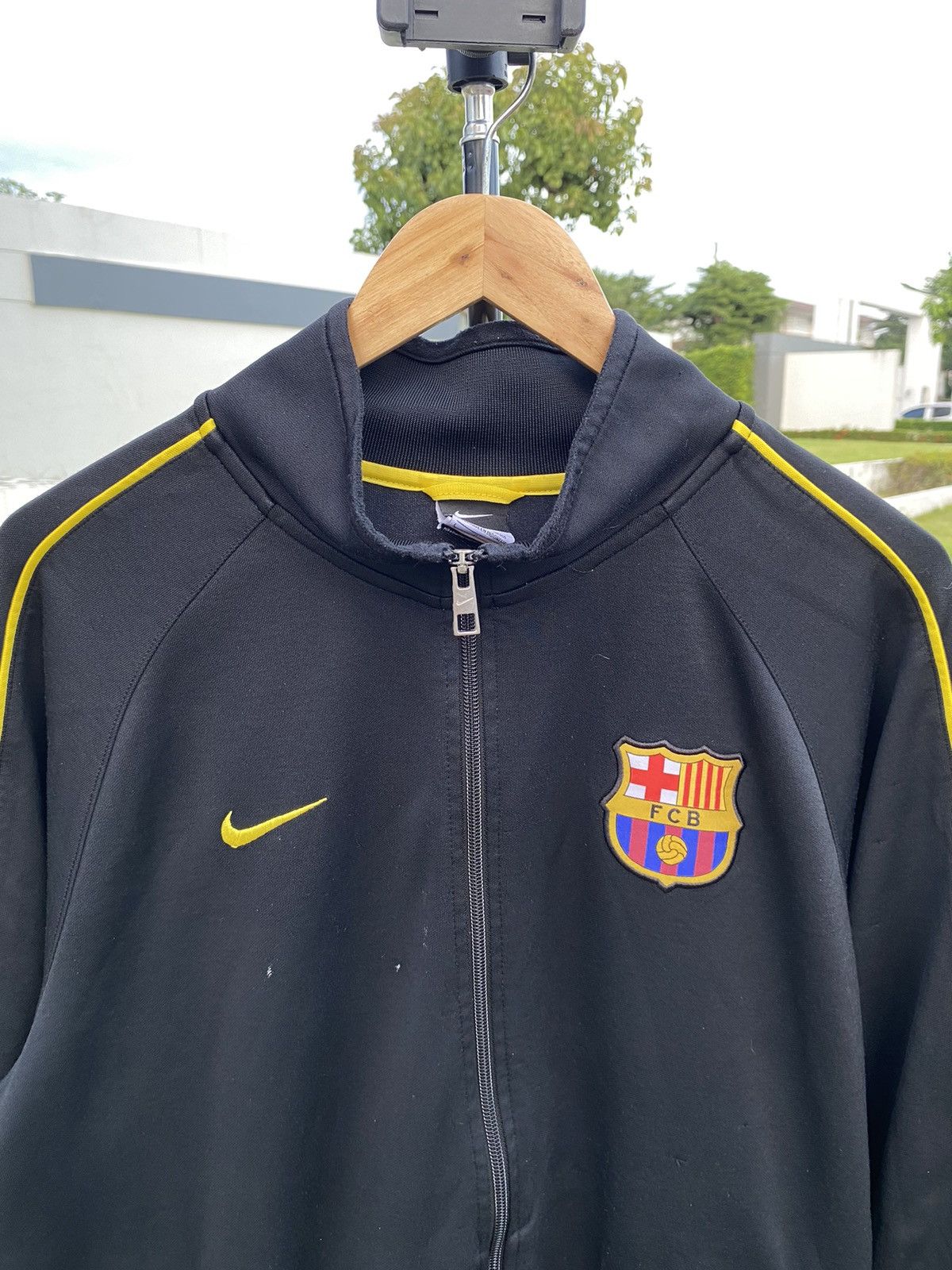 Nike Vintage FCB Nike Jersey Track Jacket Warm cloth Size US L / EU 52-54 / 3 - 2 Thumbnail