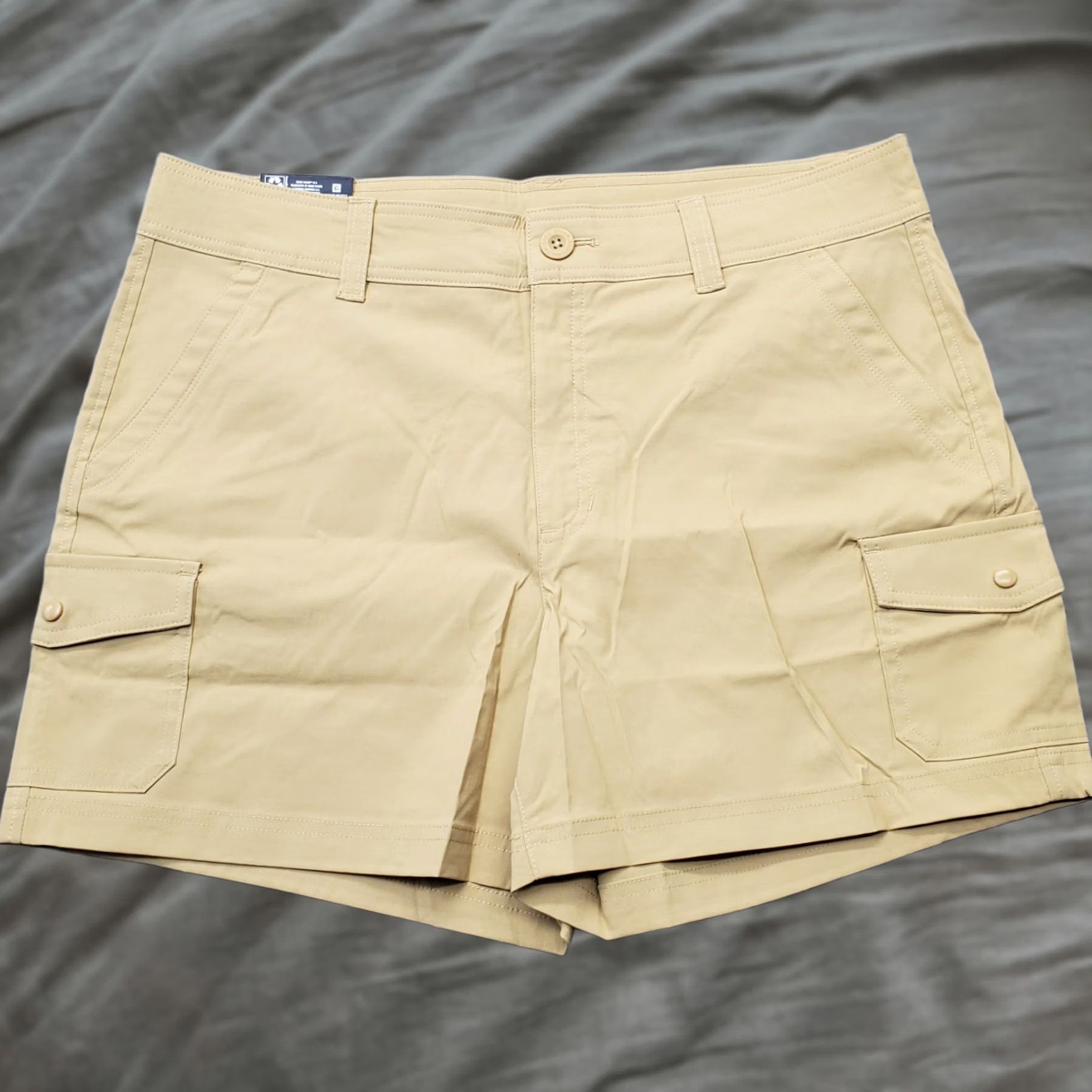 Eddie Bauer Nike Shirt Eddie Bauer Cargo Short? Size 36" / US 14 / IT 50 - 1 Thumbnail