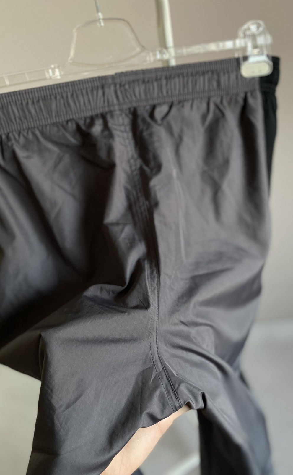 Vintage Vintage Nike Nylon Loose Pants Size US 31 - 13 Thumbnail