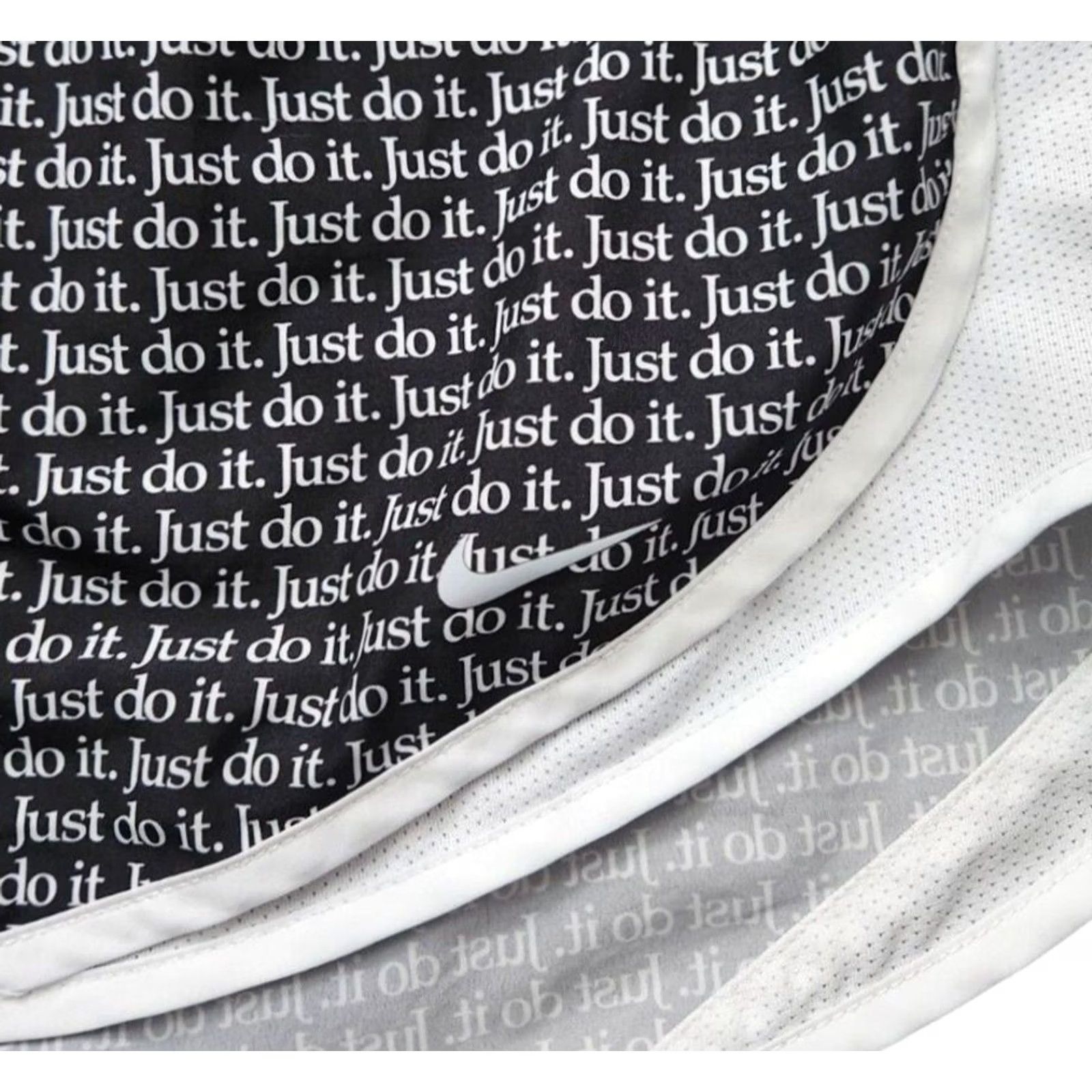 Nike Nike Womens L Running Shorts Just Do It All Over Print Elastic Waist Lined Size 36" / US 14 / IT 50 - 3 Thumbnail