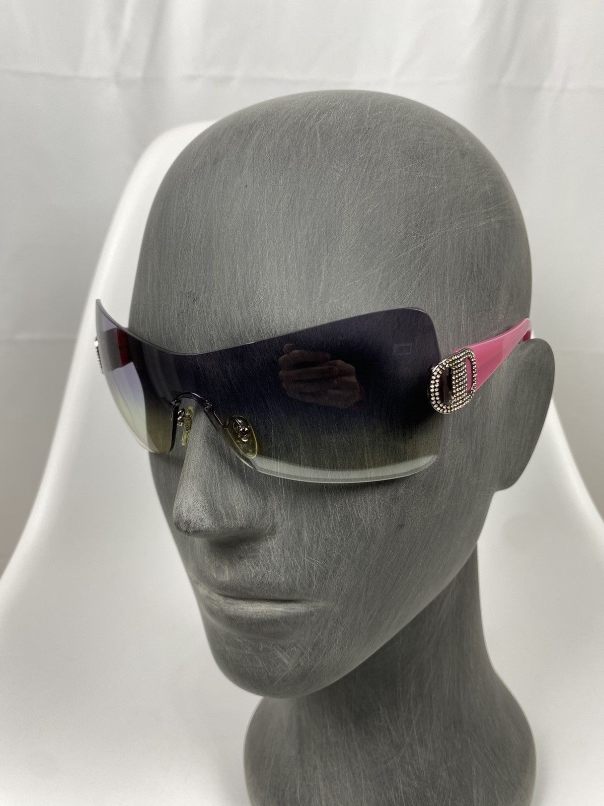 Salvatore Ferragamo Salvatore Ferragamo Gradient Sunglasses Mask Sequin Size ONE SIZE - 3 Thumbnail