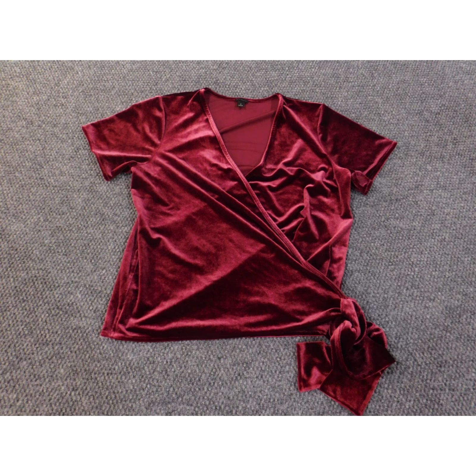 Ann Taylor Ann Taylor Blouse Shirt Women Medium Red Knit Polyester Spandex V-Neck Pullover Casual Long Sleeve Stretch Velvet Knit Size M / US 6-8 / IT 42-44 - 2 Thumbnail