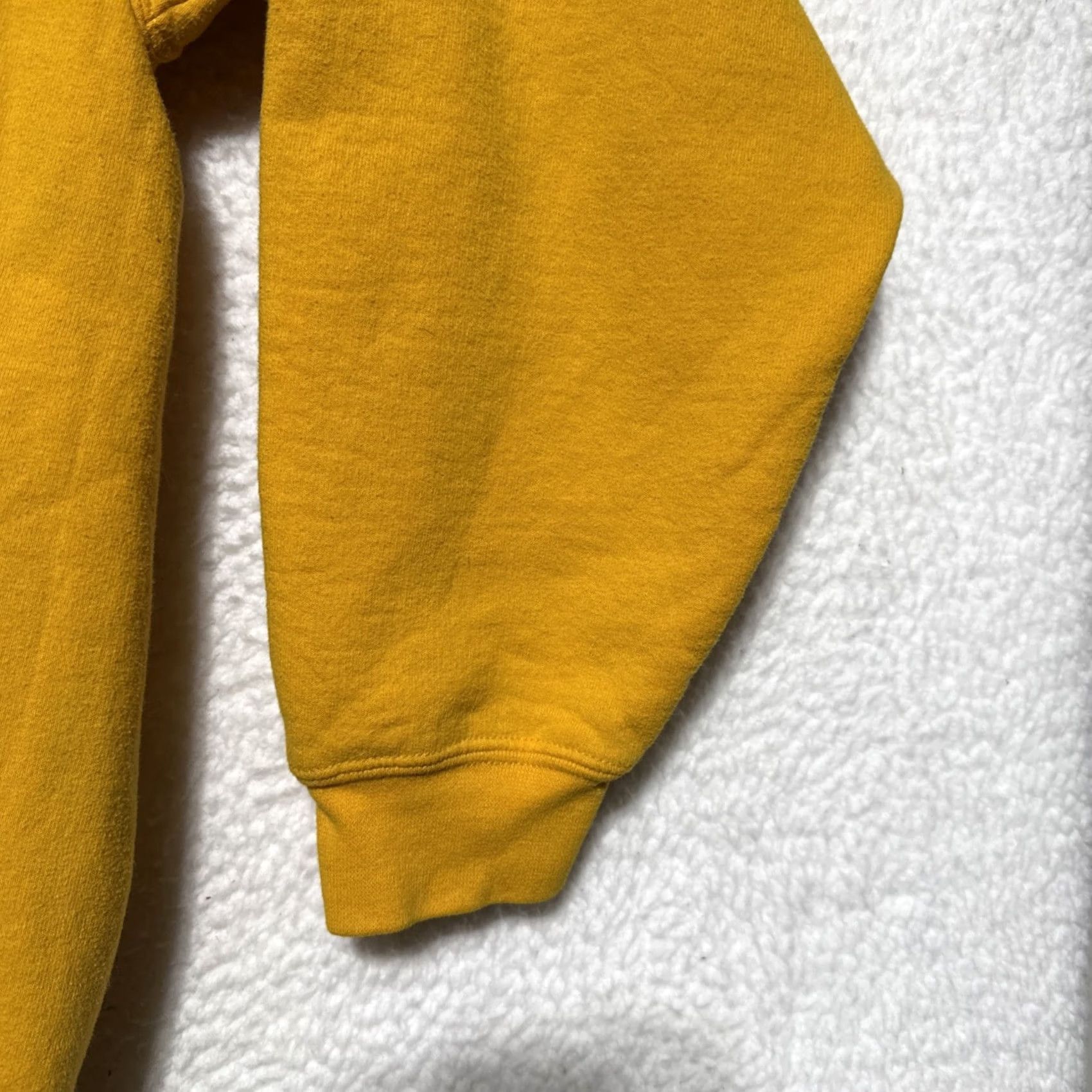 Gildan VINTAGE White Lake Lodge Hoodie Men’s XL White Gildan Fleece Bear Hoodie 90s Outdoor Pockets Drawstring Pullover Cute Size US XL / EU 56 / 4 - 3 Thumbnail