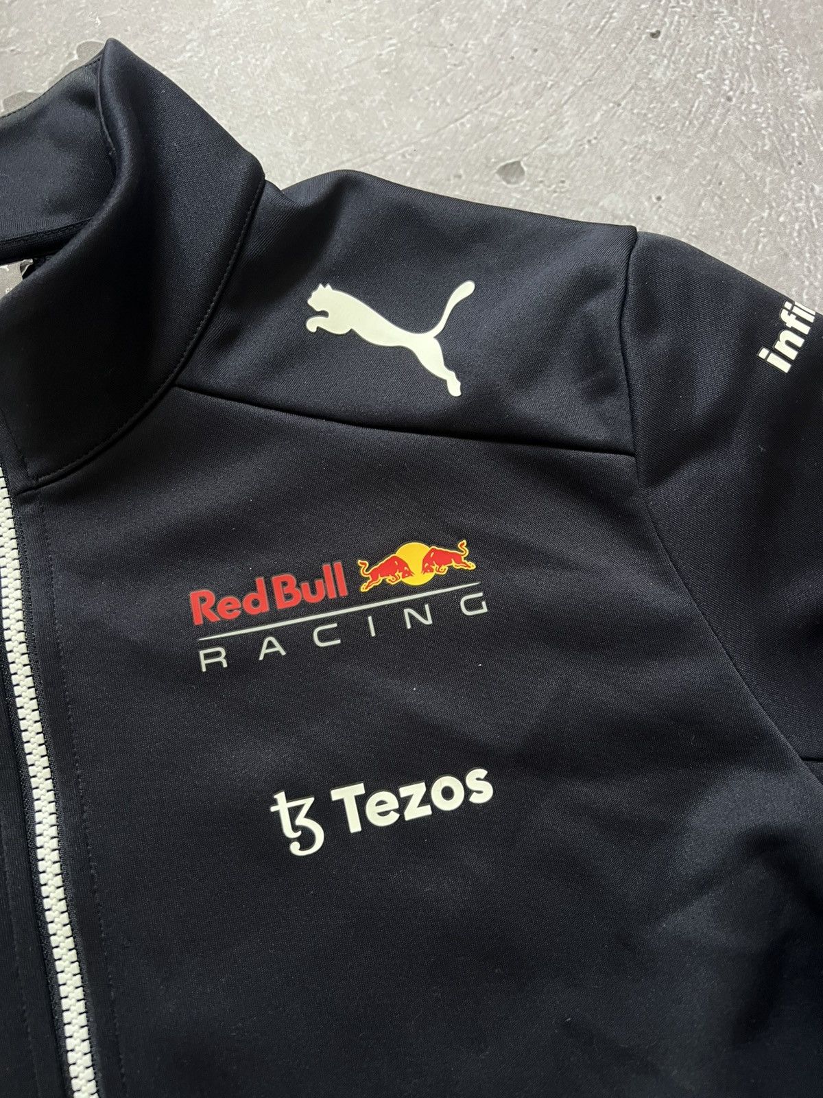 Puma Puma Red Bull Racing Teamline Softshell Formula 1 L Size US L / EU 52-54 / 3 - 4 Thumbnail
