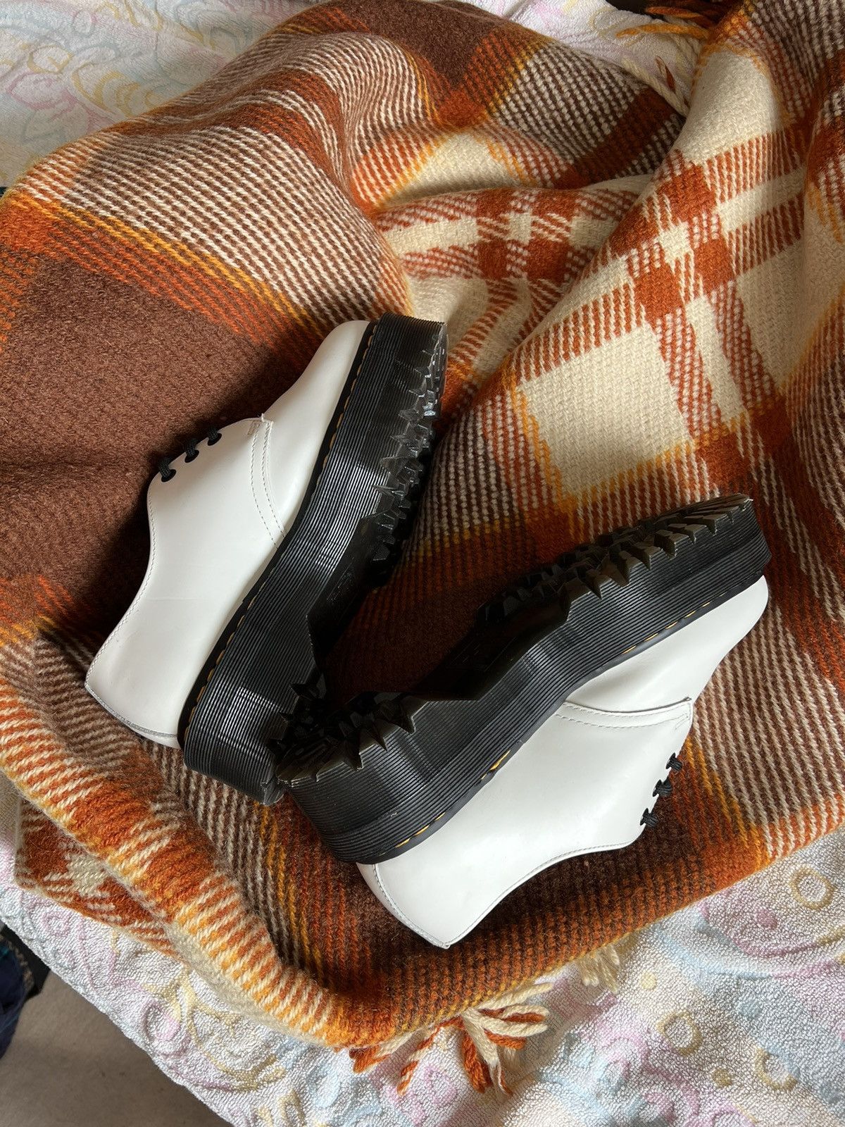 Dr. Martens Dr Martens 1461 White Quad Leather Platform Oxford / Boots Size US 8 / EU 41 - 5 Thumbnail