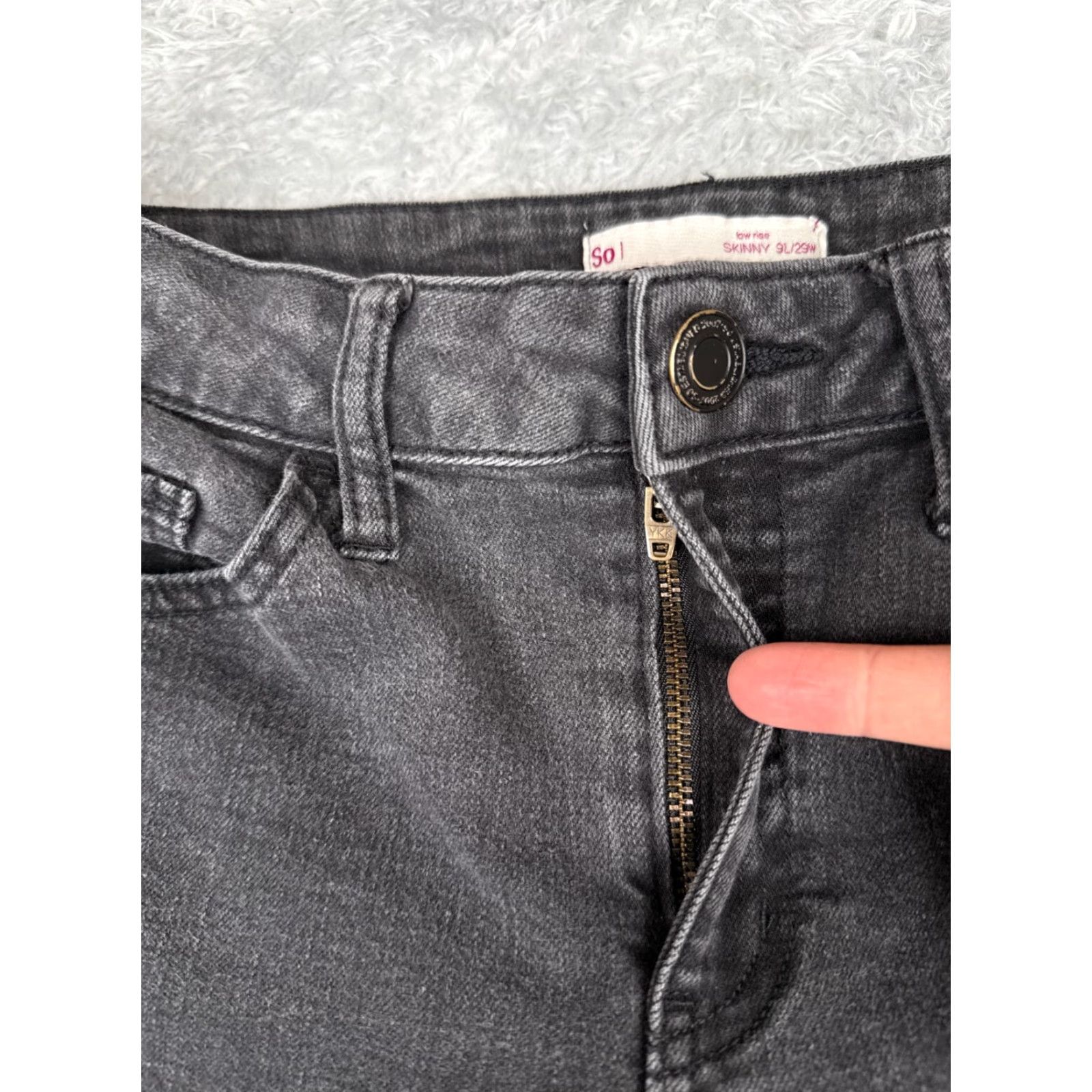 Vintage SO Jeans Womens Jeans Skinny Black Denim 30x29 Juniors Adult Regular 30 Black Embroidered 9 2000s Cowboy Southwestern Designer Mens Womens Girls Boys Size 30" / US 8 / IT 44 - 5 Thumbnail