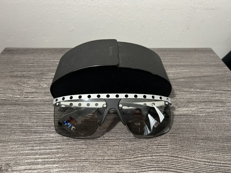 Prada best sale machine sunglasses