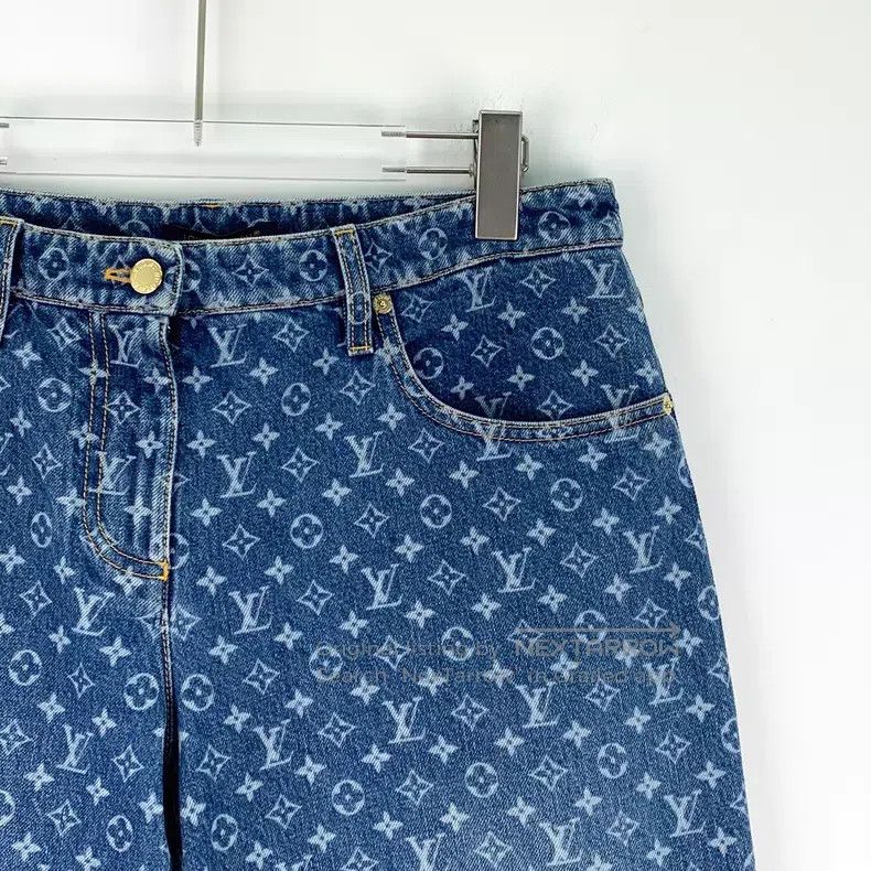 Louis Vuitton Louis Vuitton 25 blue presbyopic full-print denim pants Size US 42 / EU 58 - 3 Thumbnail