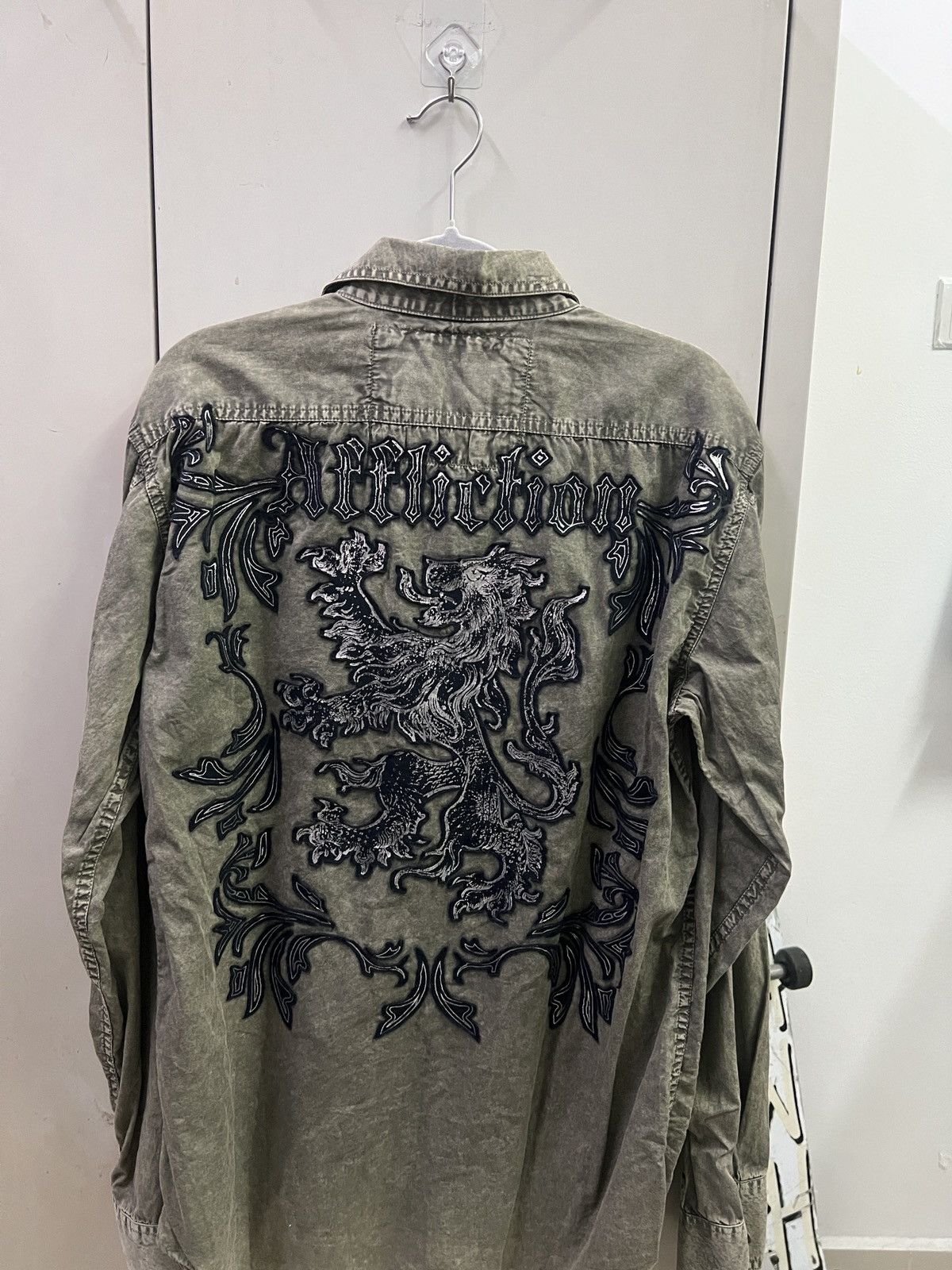 Affliction Insane Y2K Affliction Metallic Lions Button Up Shirt Size US S / EU 44-46 / 1 - 1 Thumbnail