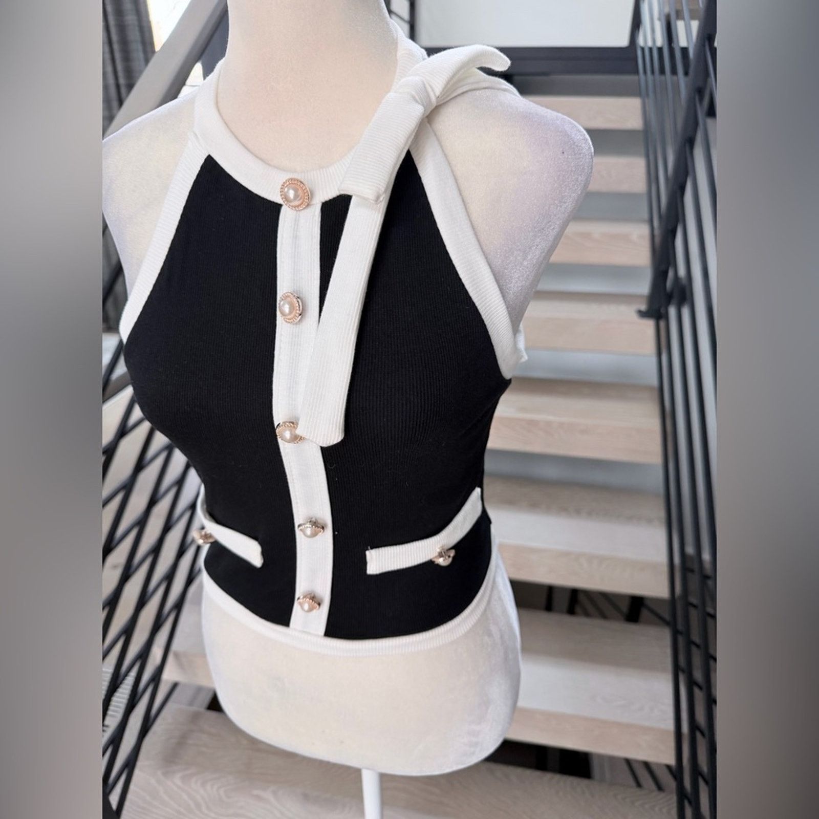 Other New Y2K Stylish Black and White Halter Top with a Bow size S Size S / US 4 / IT 40 - 5 Thumbnail