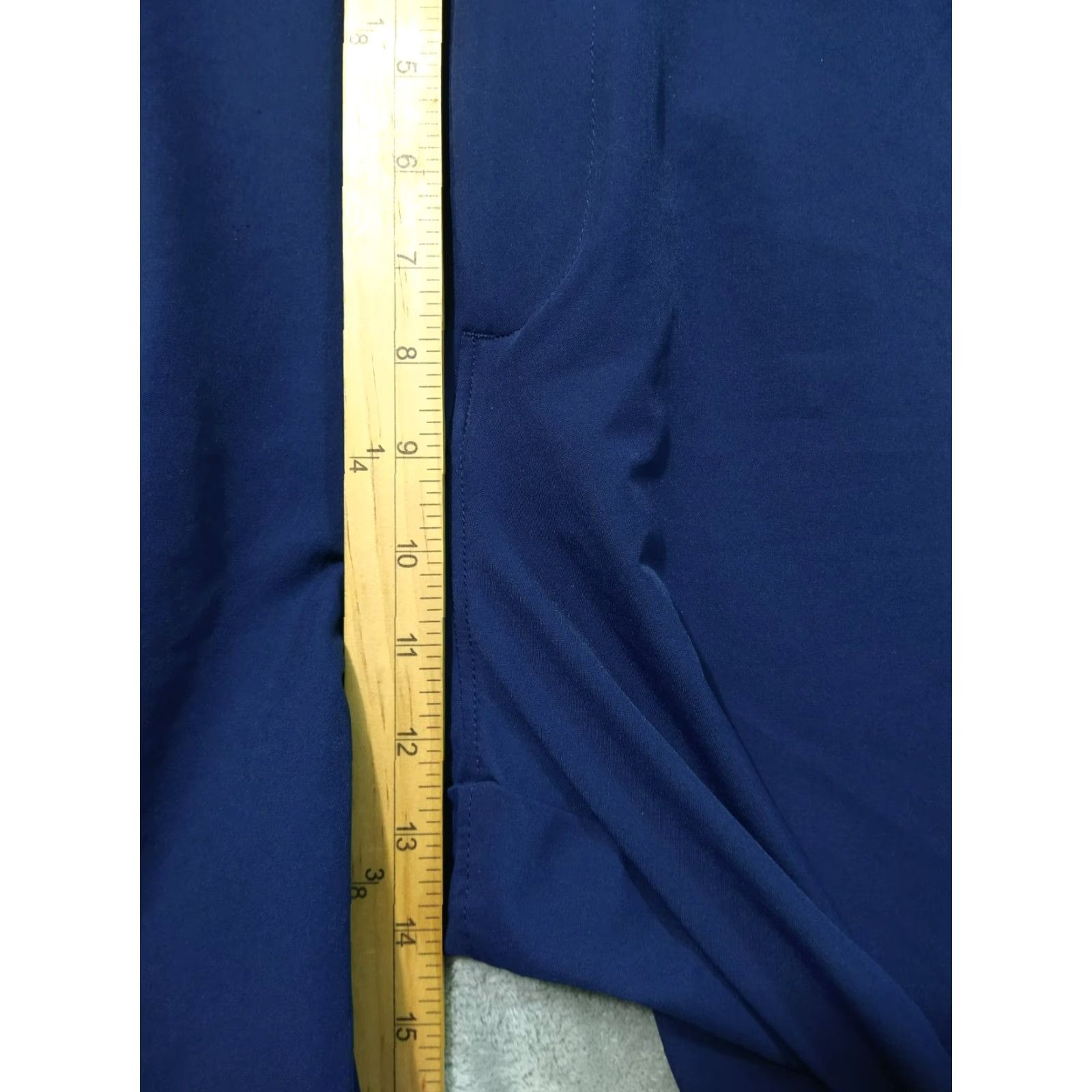 Under Armour Under Armour Shorts Mens 40 Navy Blue Showdown Performance Golf Sports Chino Breathable Lightweight Pockets 9in Inseam Regular Rise High Vintage No Size US 40 / EU 56 - 4 Thumbnail