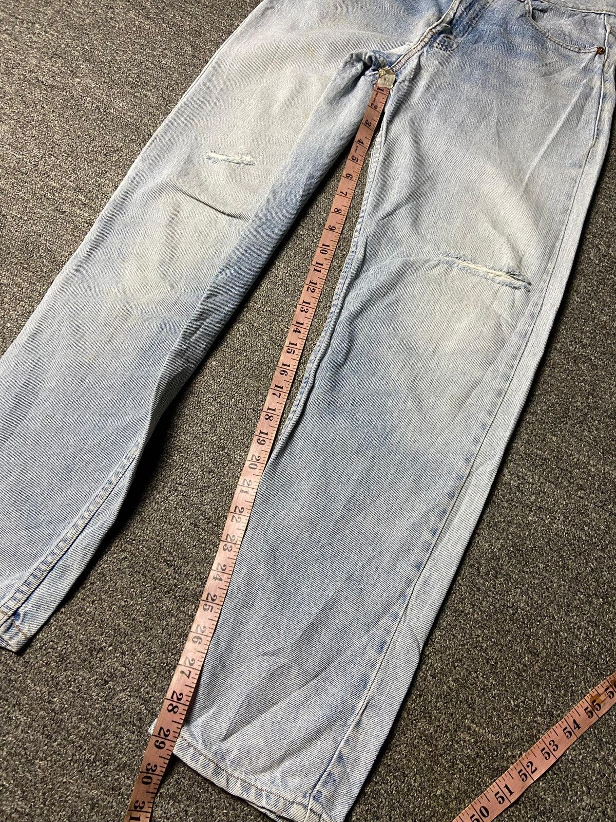 Levi's Levis Strauss Co. Regular Fit Ripped Knee Style Jeans (157) Size US 28 / EU 44 - 4 Thumbnail