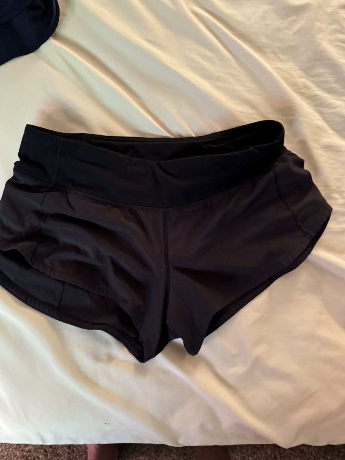 Lululemon Lululemon Speed Up shorts Size 27" / US 4 / IT 40 - 1 Thumbnail