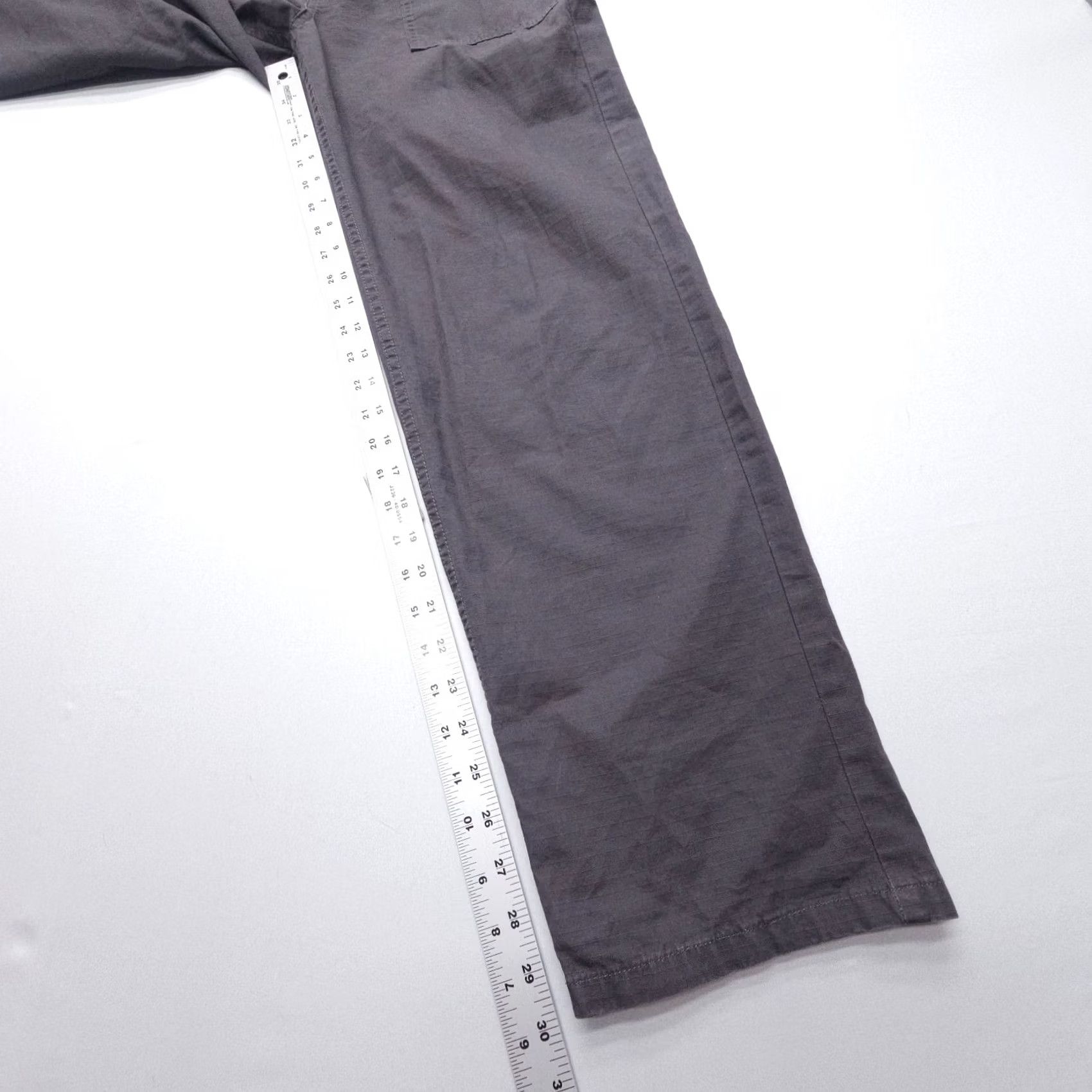Brandy Melville Brandy Melville Parker Cargo Pants Utility Trousers Gray OS Adjustable Women Jeans OS Regular 5-Pocket Design City Vintage No Size 28" / US 6 / IT 42 - 5 Thumbnail
