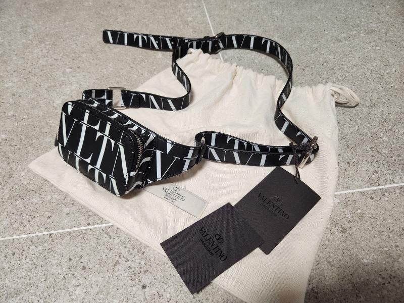 Valentino VALENTINO Leather VLTN Waist Belt Bag Size ONE SIZE - 9 Thumbnail