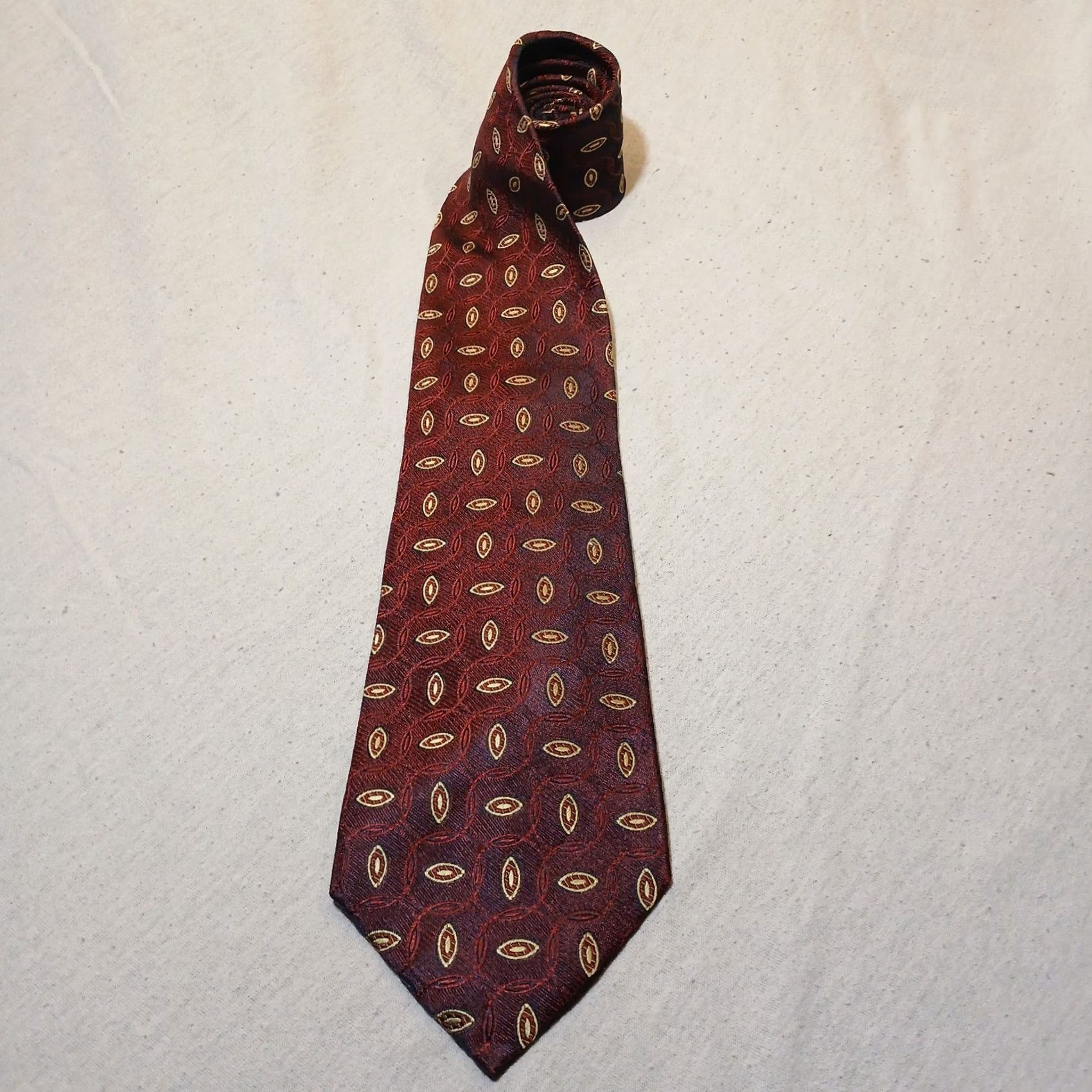 Vintage VILLA BOLGHERI Silk Tie Geometric Pattern Red Black Italy Men Classic 57"-60" width Classic Designer Neckwear Size ONE SIZE - 2 Thumbnail