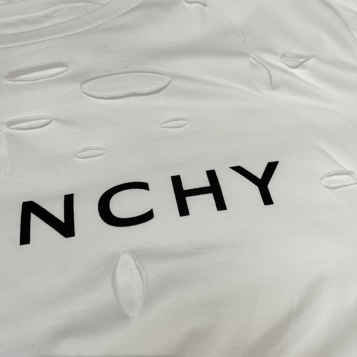 Givenchy Givenchy Logo Distressed Tee White Size US XL / EU 56 / 4 - 4 Thumbnail
