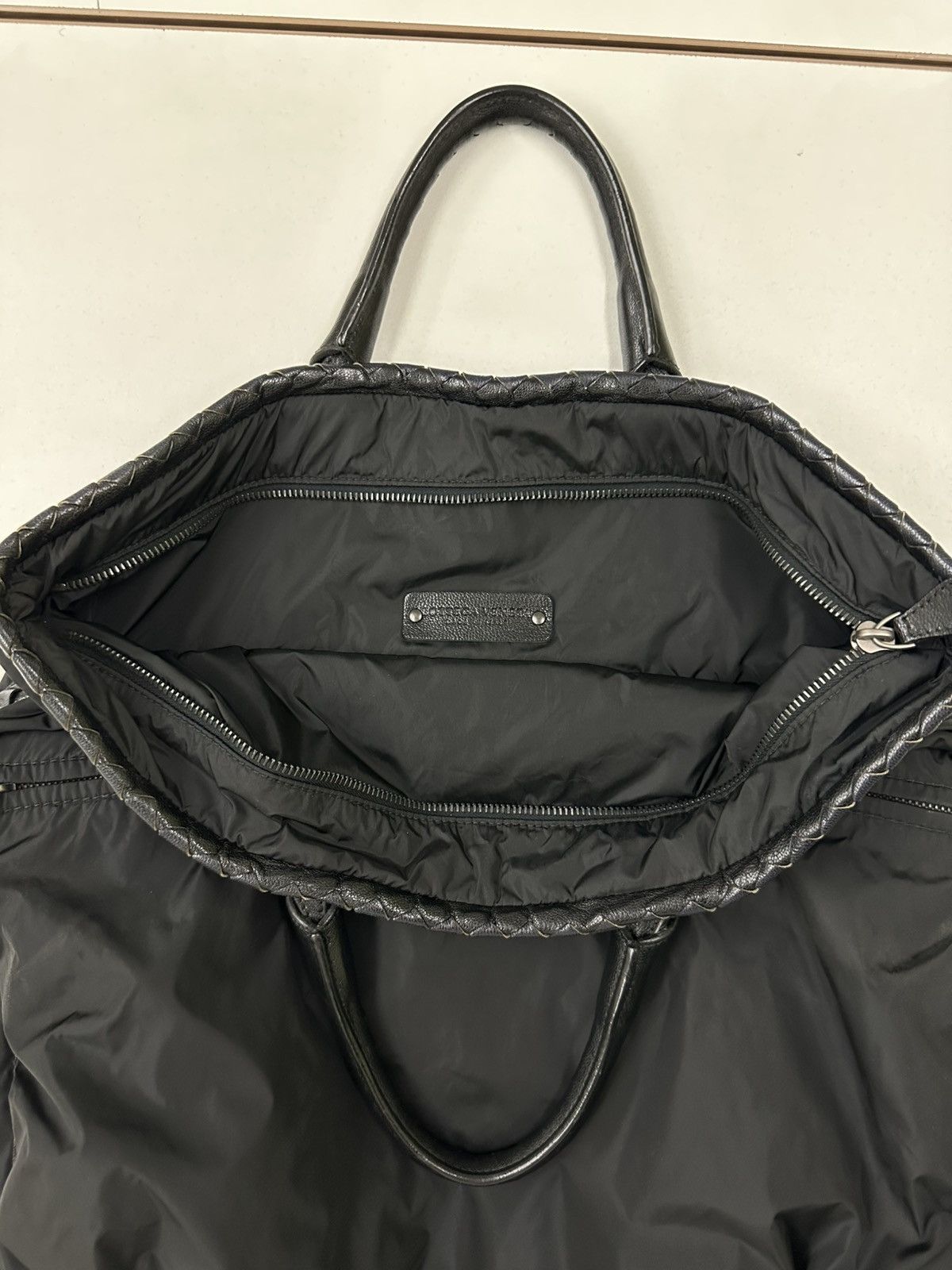 Bottega Veneta Bottega veneta 2000s nylon leather flip bag in dark navy Size ONE SIZE - 5 Thumbnail