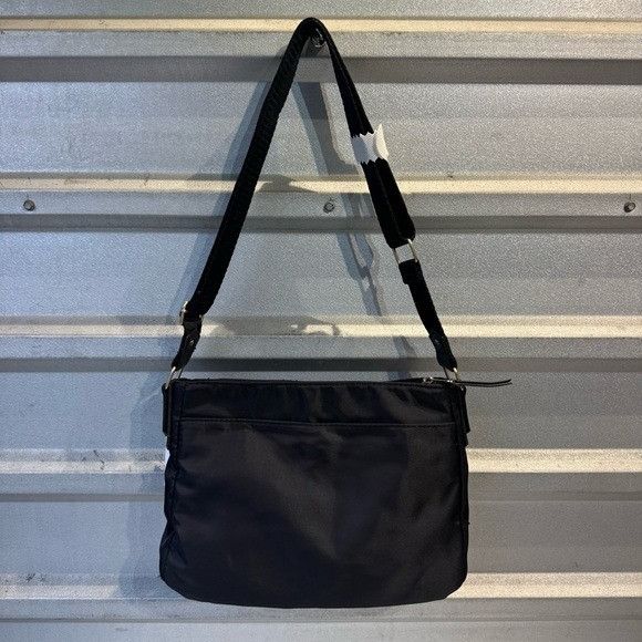 Other NWT TIME AND TRU ADJUSTABLE SHOULDER STRAP BLACK HANDBAG Size ONE SIZE - 5 Thumbnail