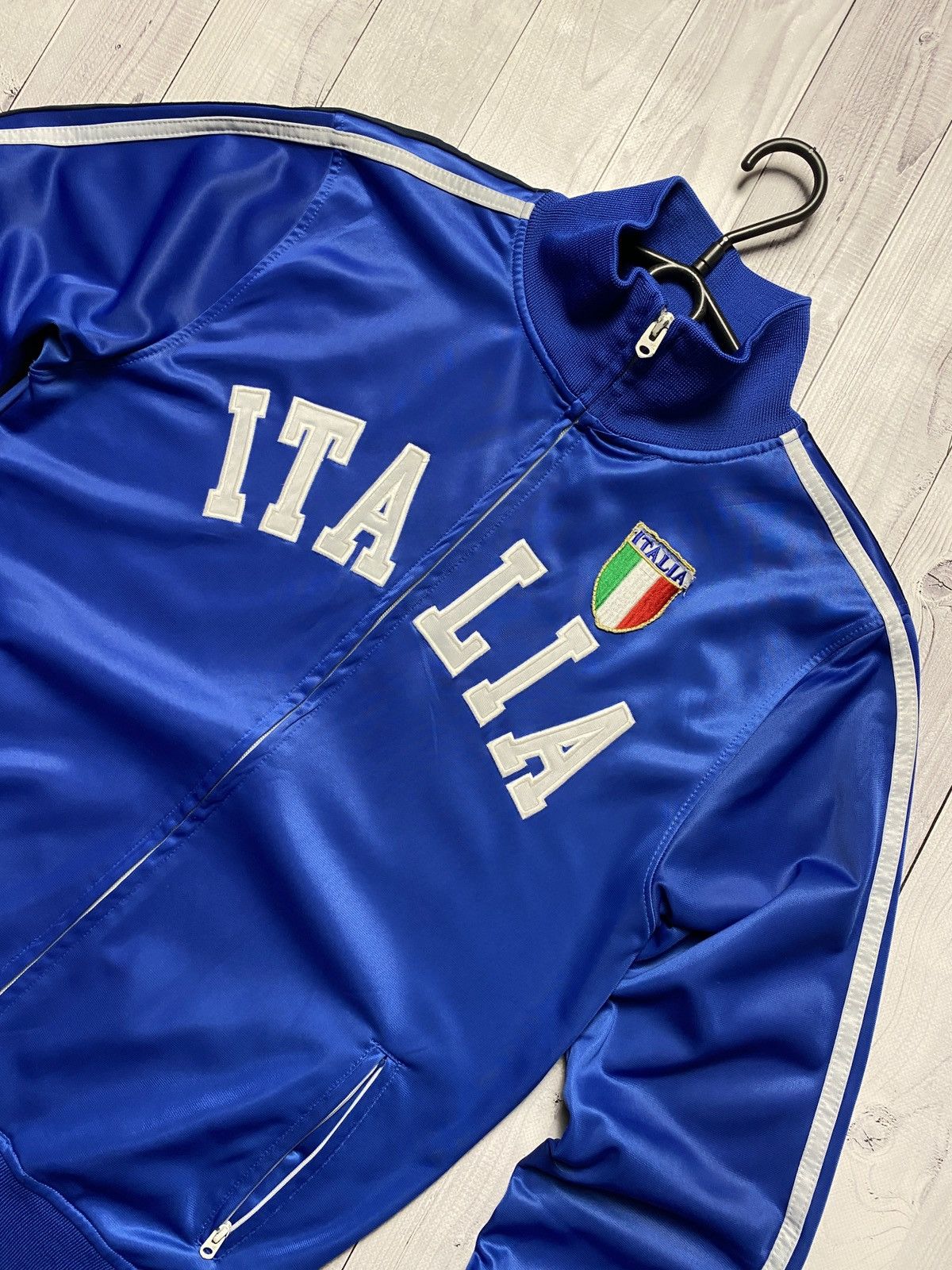 Other Vintage Italia track jacket big logo Italy stripes Size US M / EU 48-50 / 2 - 2 Thumbnail