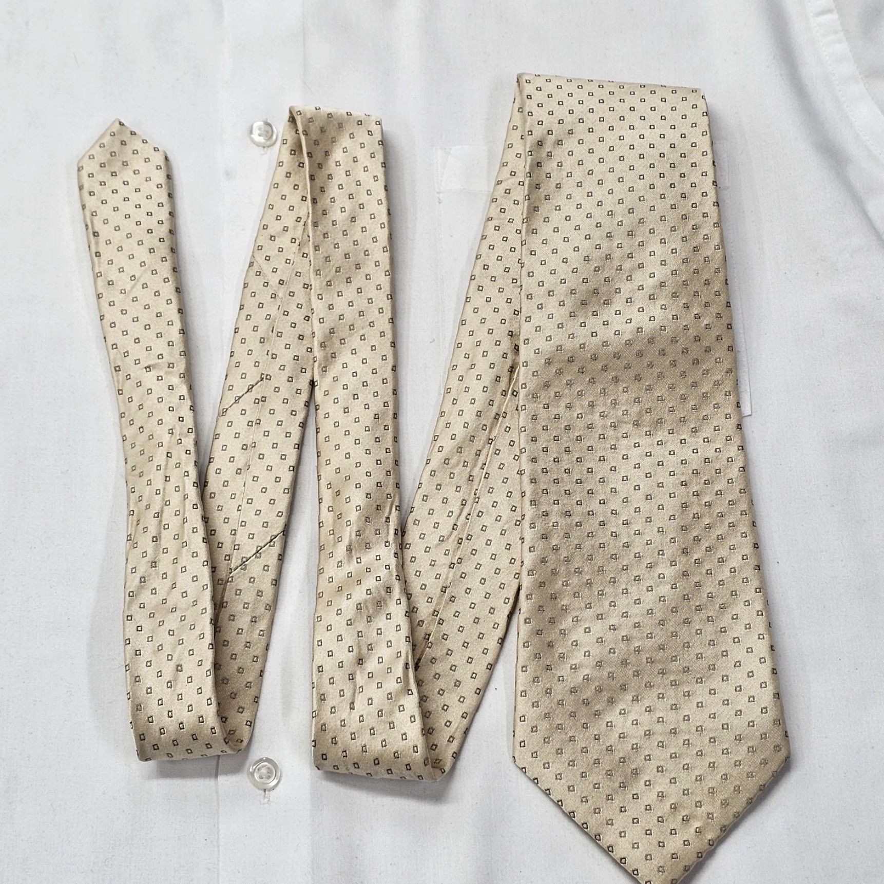 Vintage Donald J. Trump Signature Collection Necktie Men's Beige 100% Silk Small Squares Size ONE SIZE - 3 Thumbnail