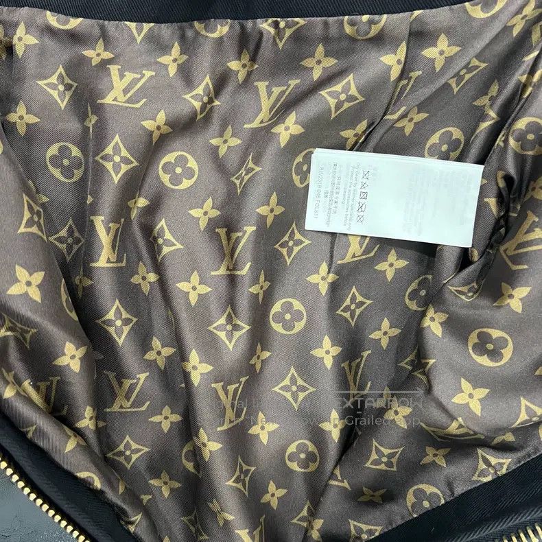 Louis Vuitton Louis Vuitton Full print dark print leather skirt Size 37" - 7 Thumbnail