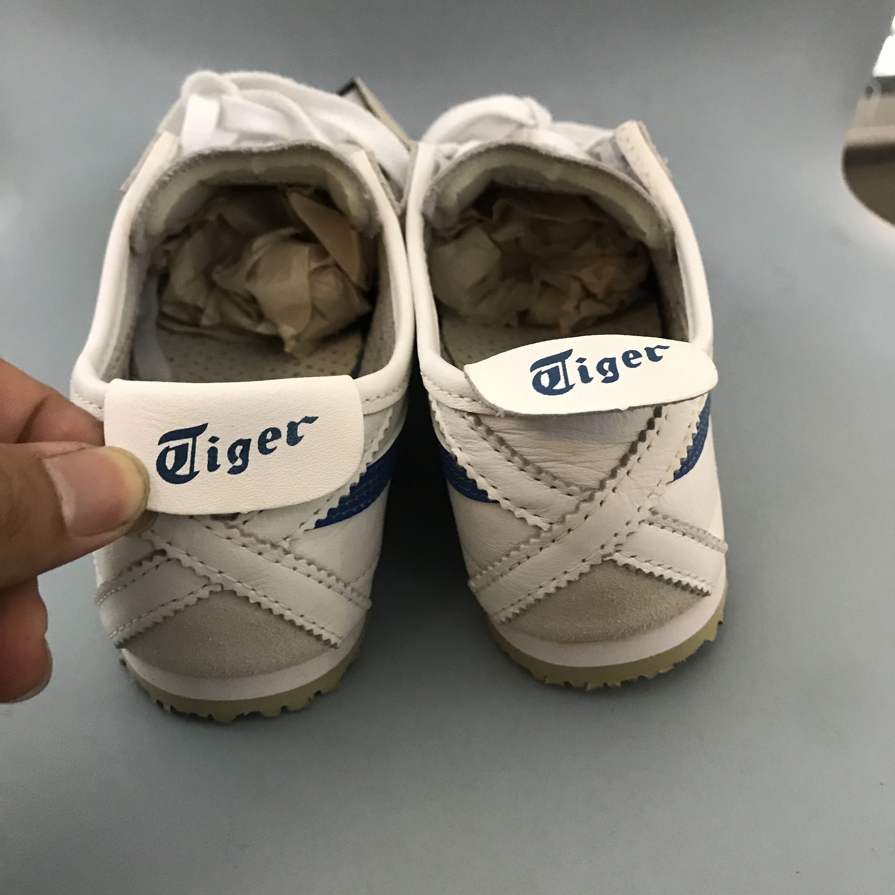 Onitsuka Tiger Onitsuka Tiger MEXICO 66 White Blue French Stripe Size US 5 / EU 37 - 3 Thumbnail