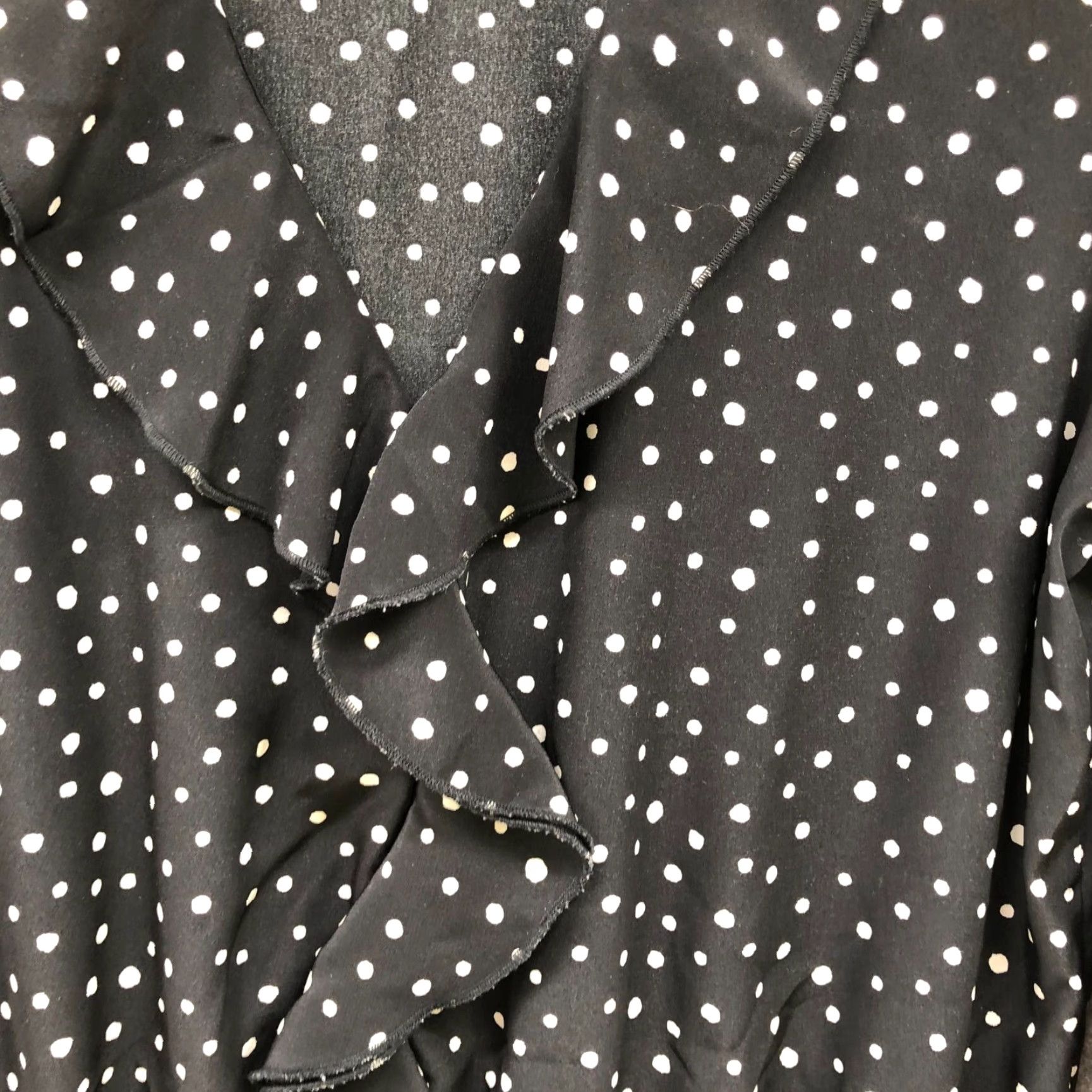 Uniqlo Uniqlo Dress Polka Dot Mini V-Neck Ruffle Front Long Sleeve Women S Black Polyester Casual Formal Size S / US 4 / IT 40 - 6 Thumbnail