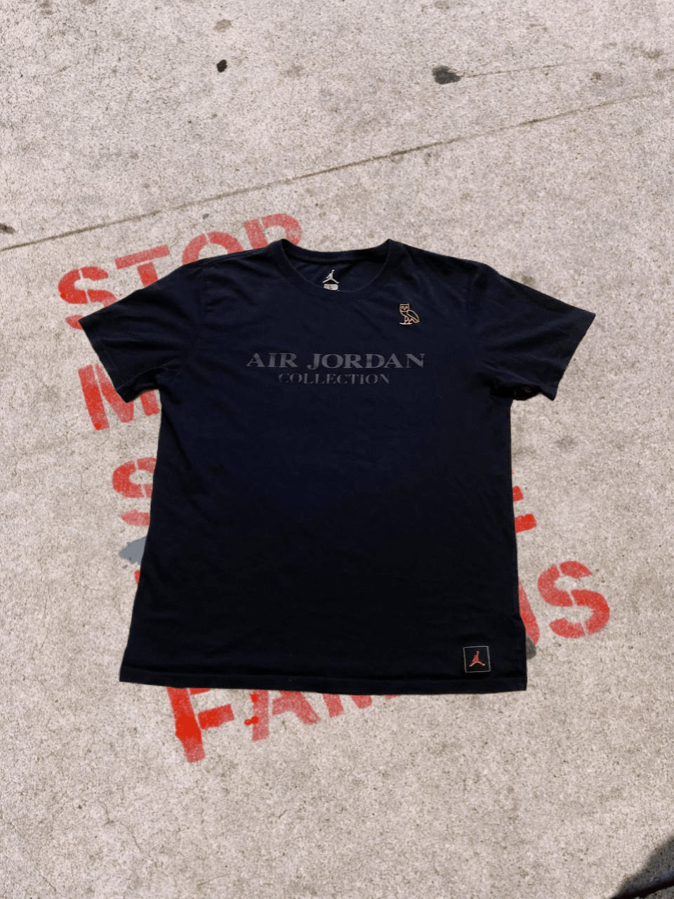 Jordan Brand T-Shirt black Jordan Brand Y2K big logo center Vintage Size US L / EU 52-54 / 3 - 1 Thumbnail