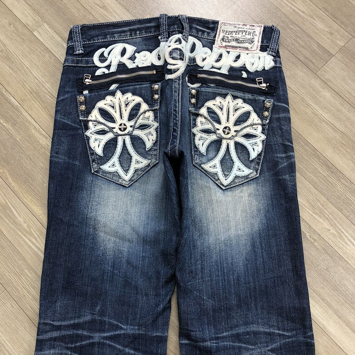 If Six Was Nine × Le Grande Bleu (L.G.B.) × Tornado Mart Y2K Red Pepper Distressed Embroidered Faded Denim Pants Size US 33 - 2 Thumbnail