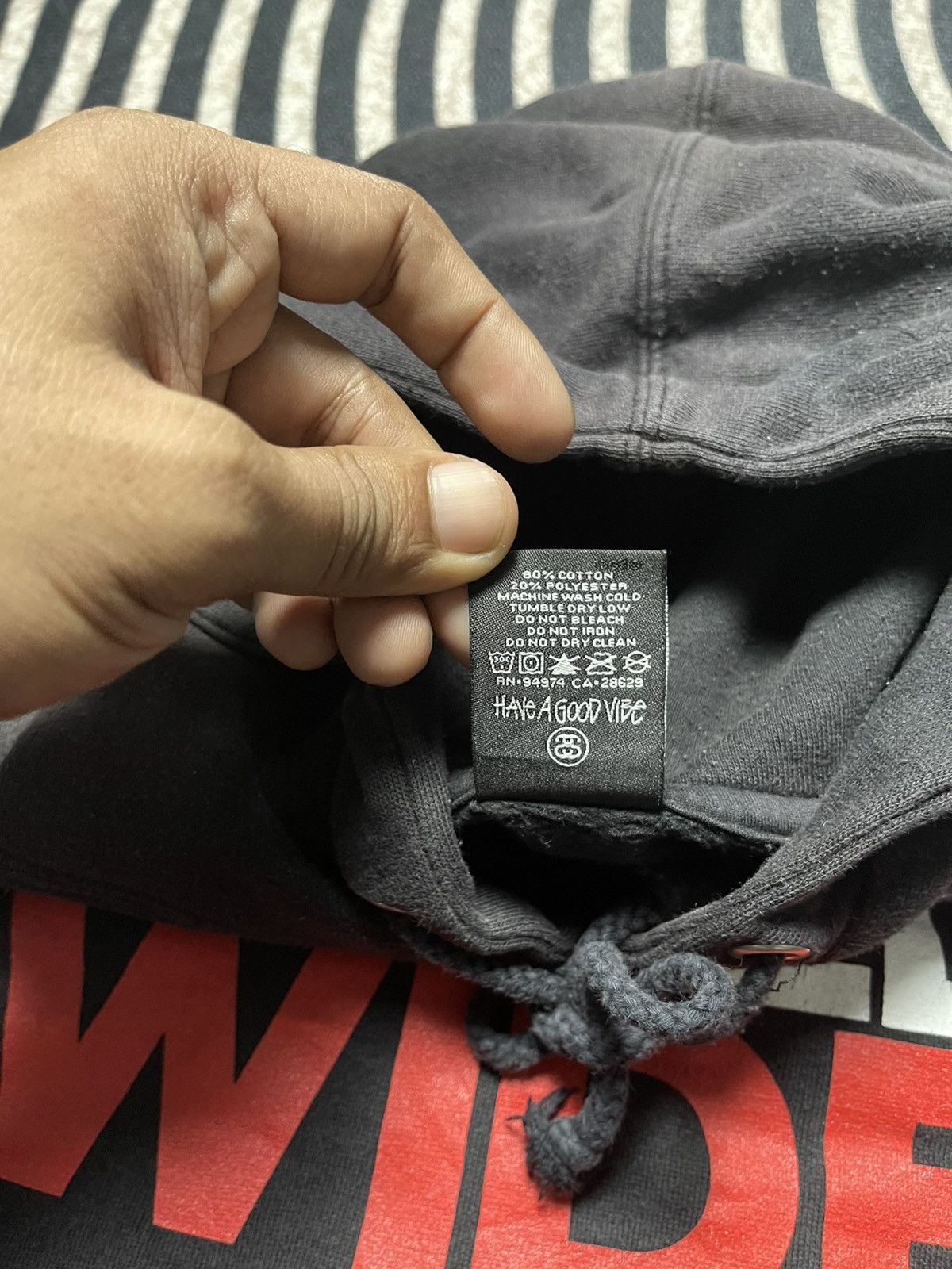 Stussy VINTAGE STUSSY “KNOWLEDGE IS KING”WORLDWIDE SUN FADED HOODIE Size US S / EU 44-46 / 1 - 9 Thumbnail