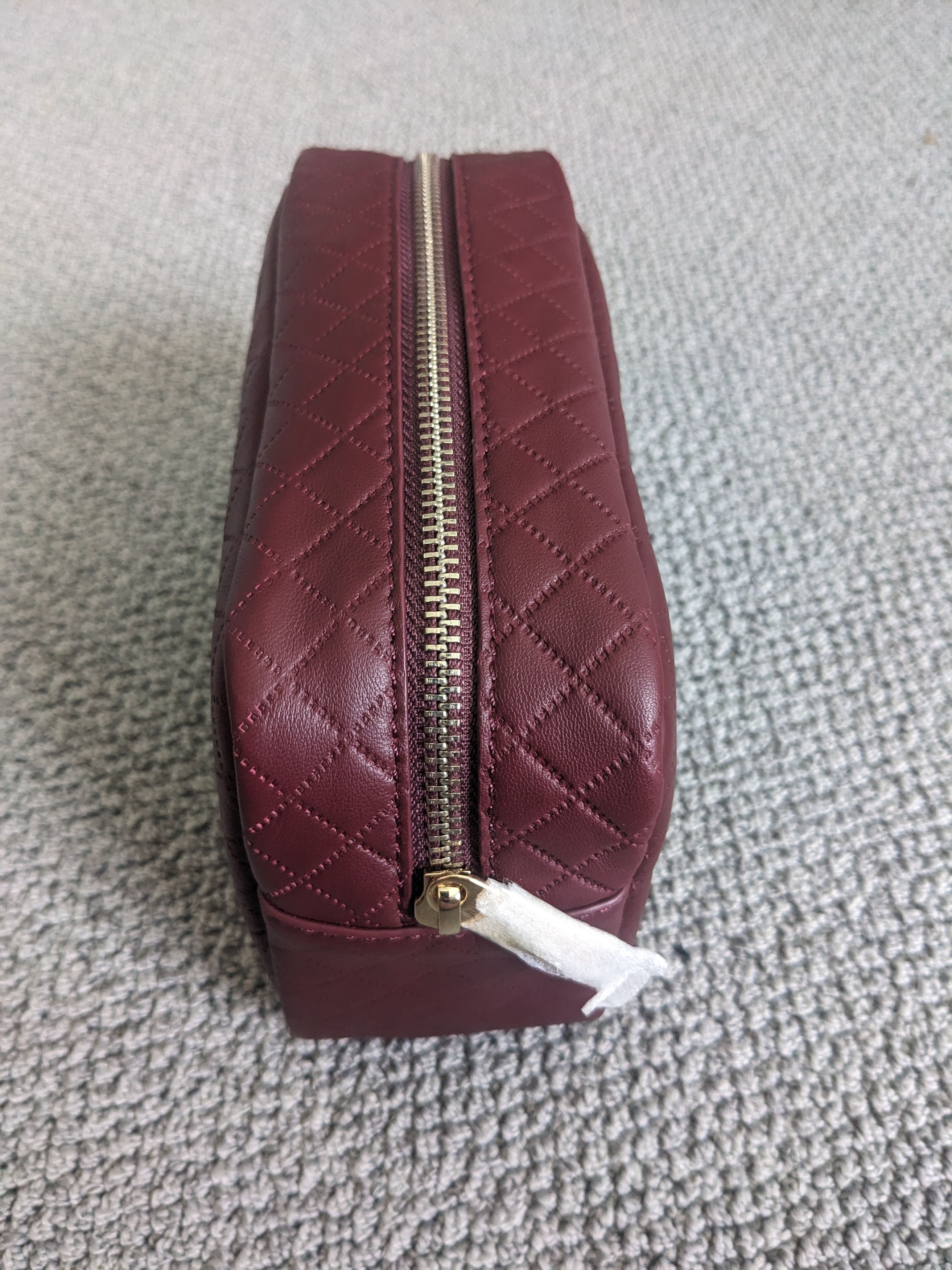 Other Vianel New York Cosmetic/Toiletries Bag - In Burgundy Size ONE SIZE - 2 Thumbnail