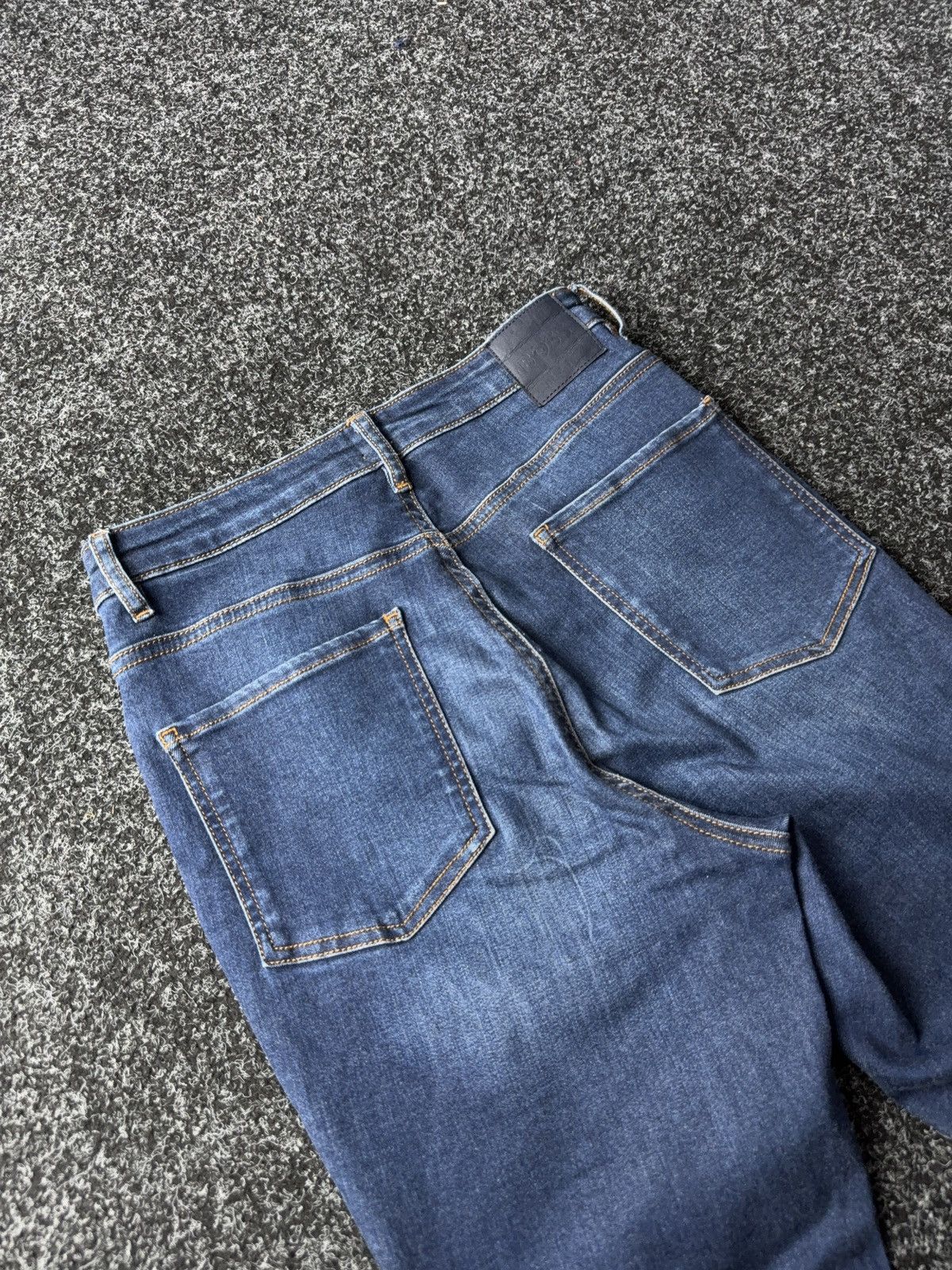Hugo Boss Designer Luxury HUGO BOSS Slim Fit Stretch Jeans Dark Wash Size 27" / US 4 / IT 40 - 9 Thumbnail