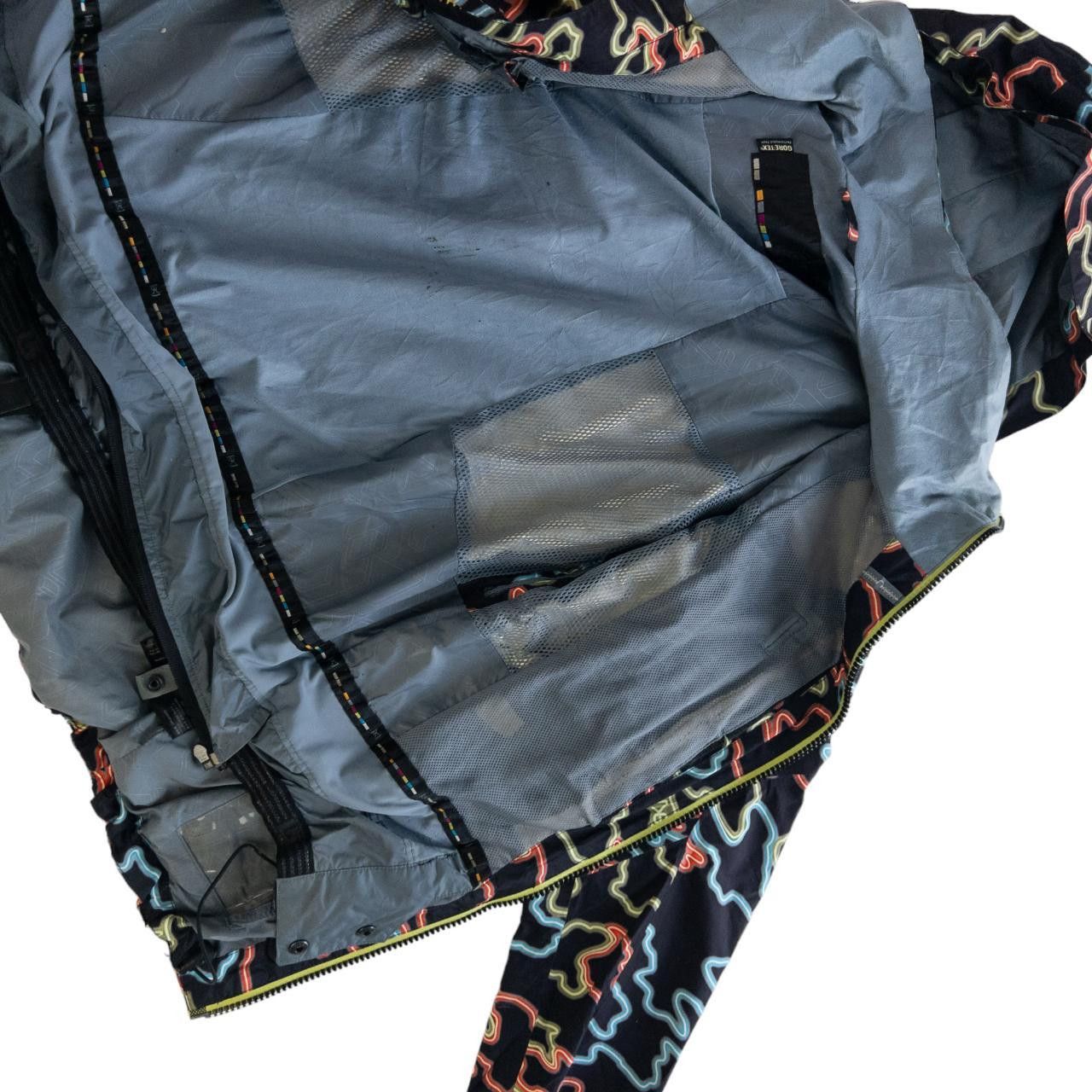 Burton Vintage Burton Gore Tex Neon Snowboarding Jacket Size M Size US M / EU 48-50 / 2 - 5 Thumbnail